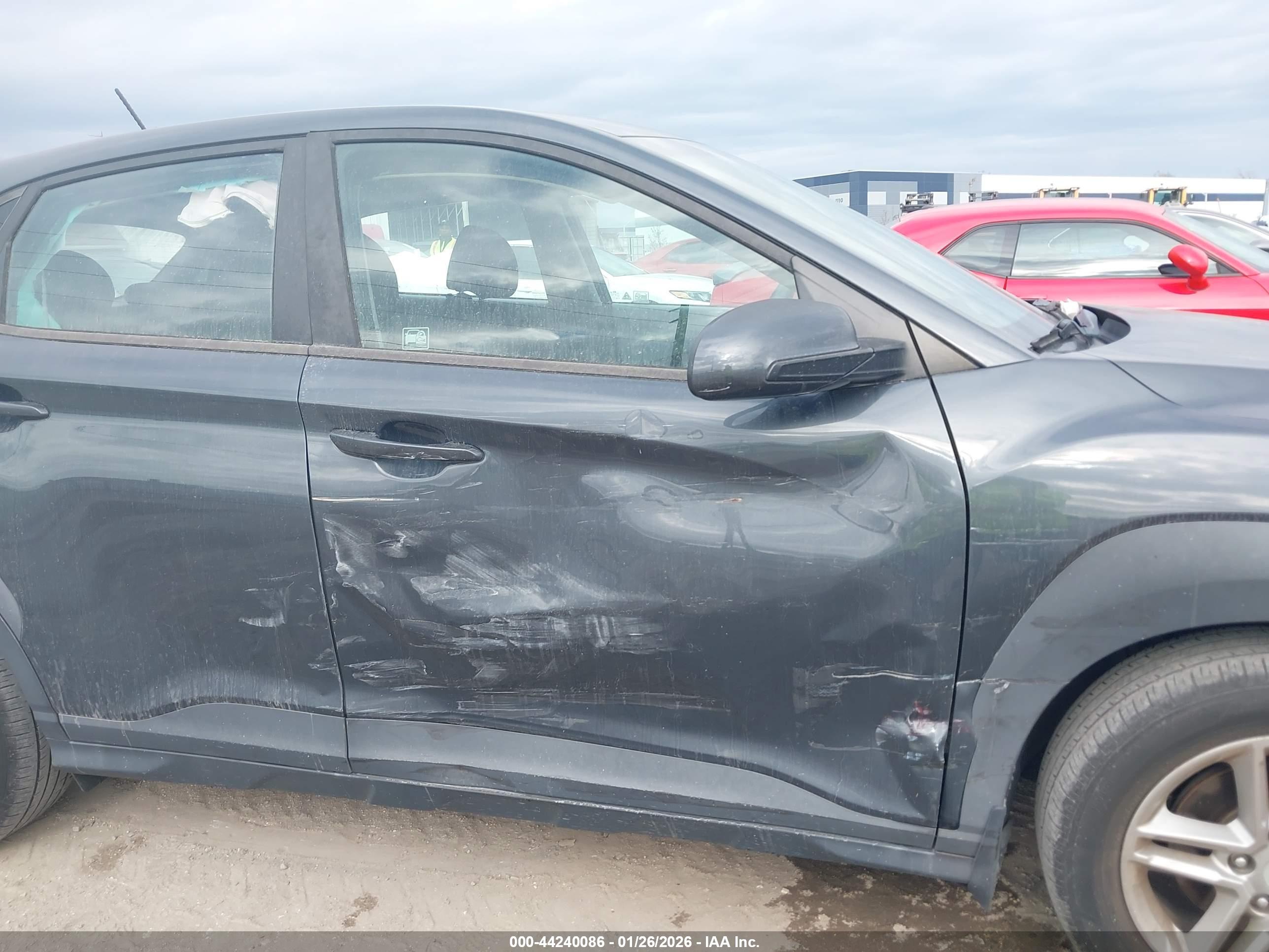 HYUNDAI KONA image 6