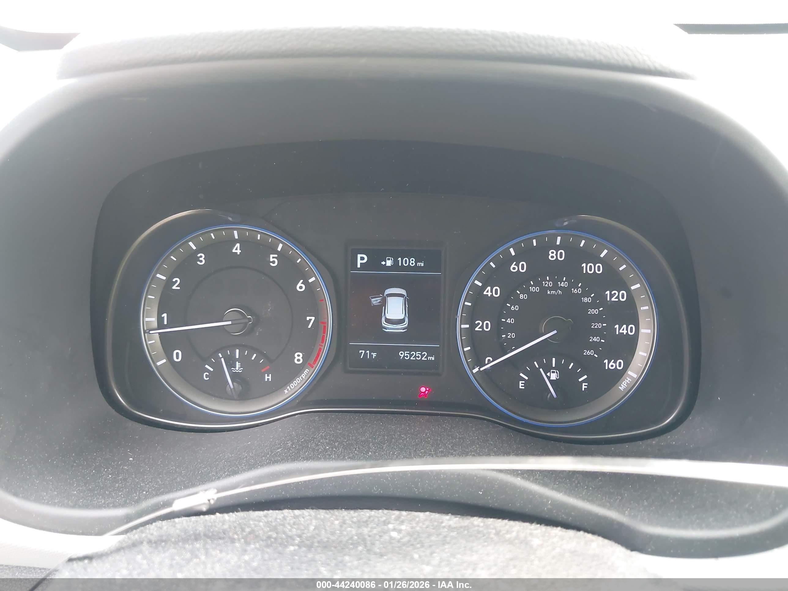 HYUNDAI KONA image 7
