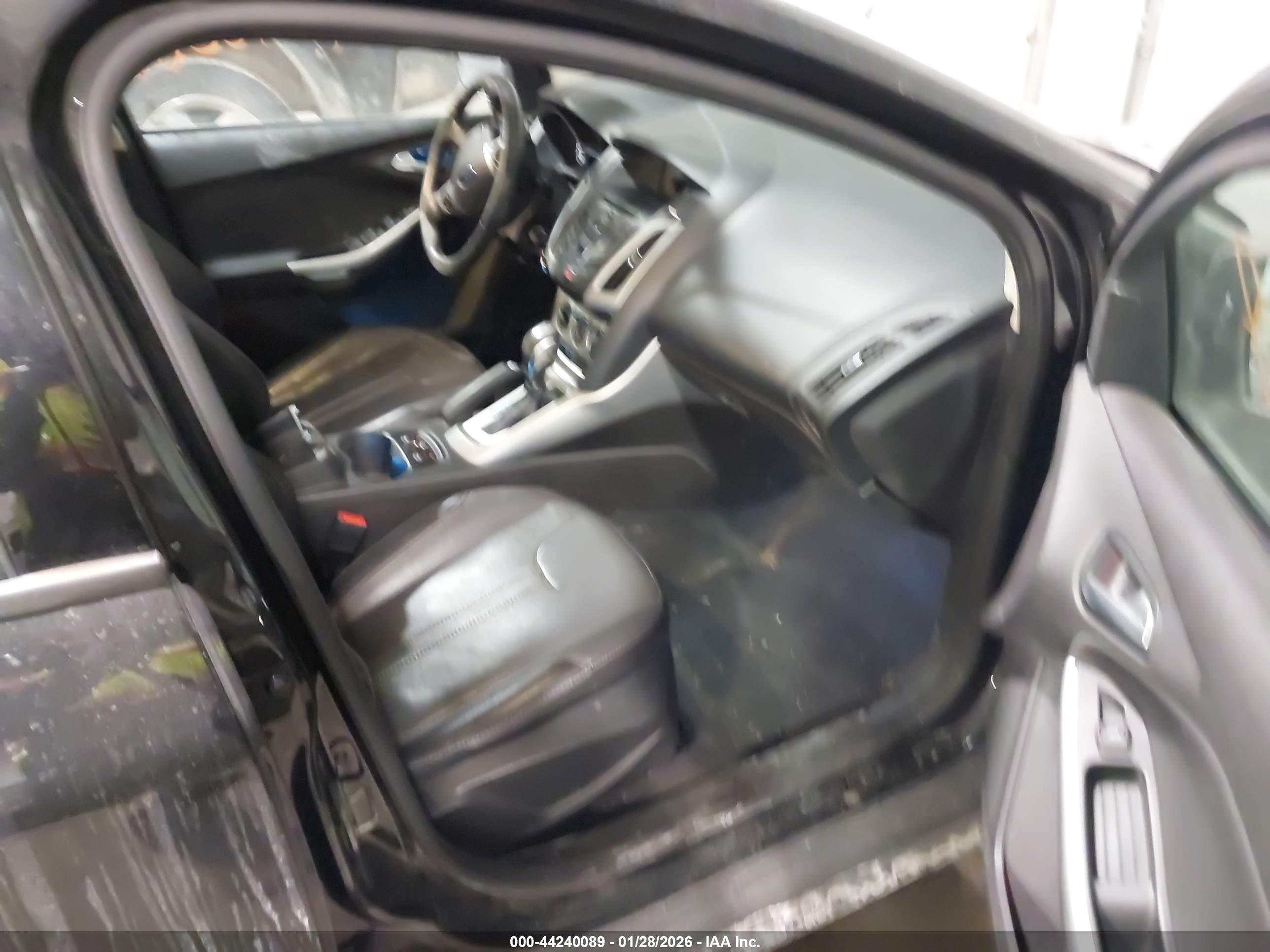 FORD FOCUS image 5