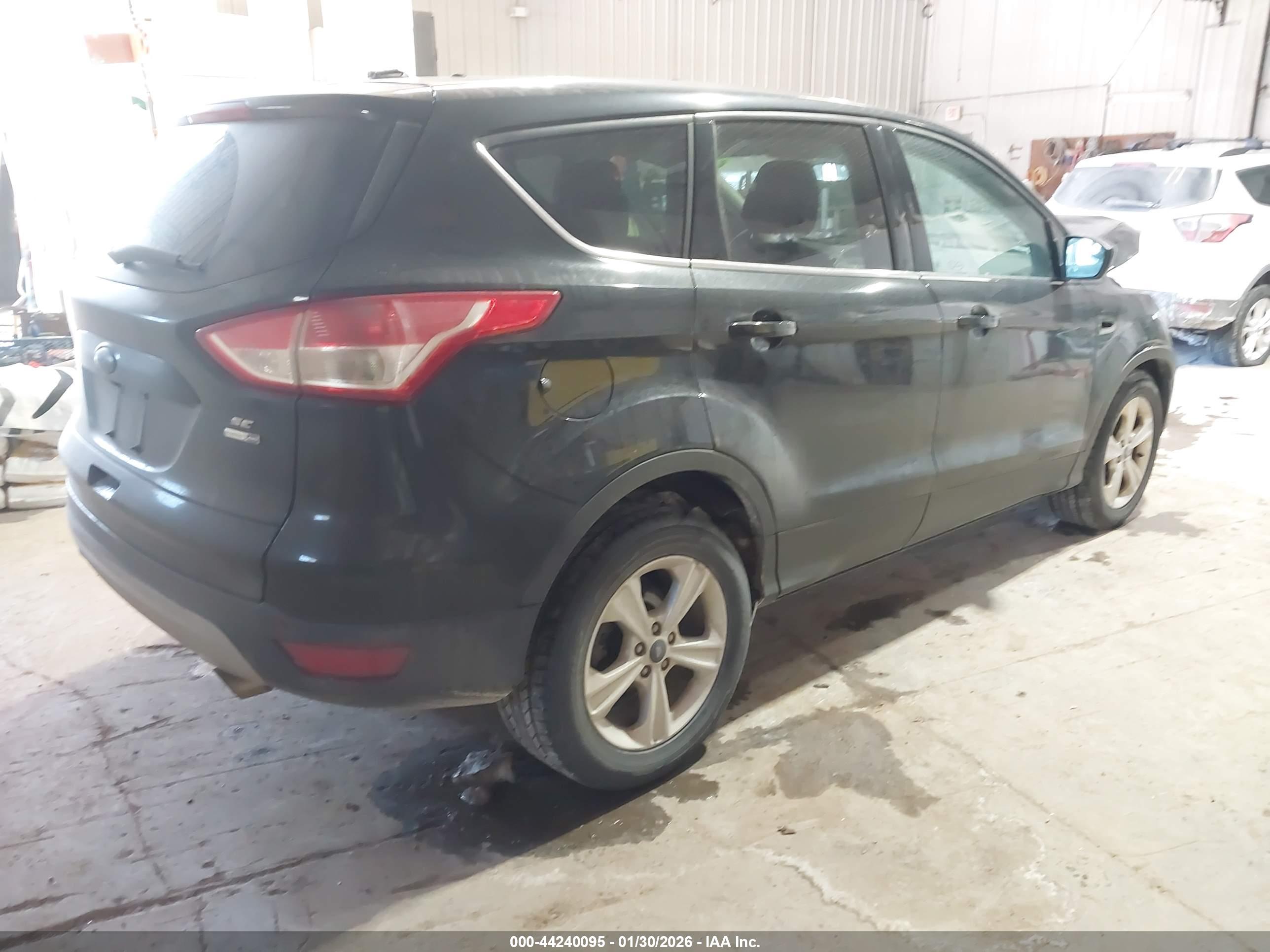 FORD ESCAPE image 4