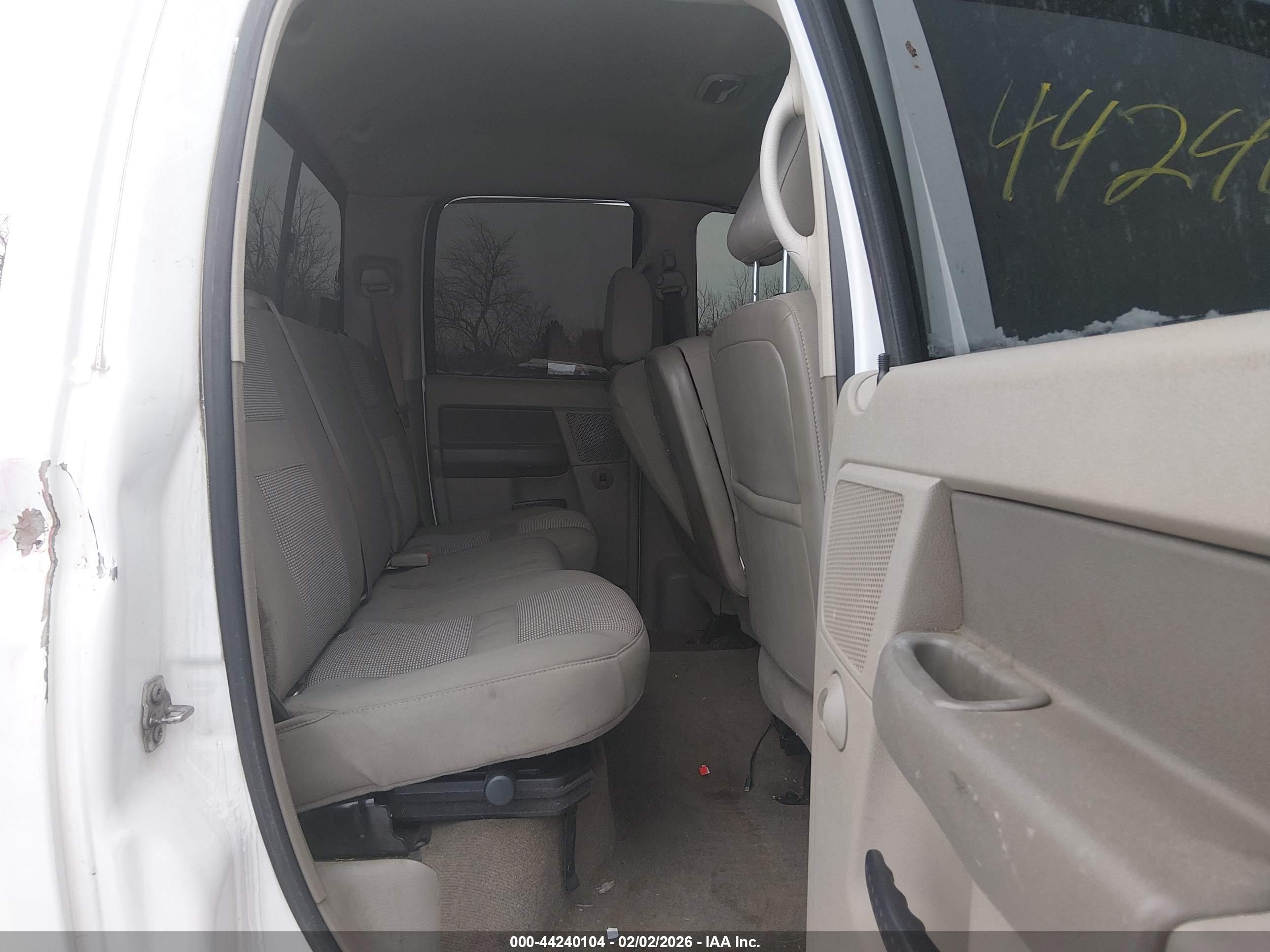 DODGE RAM image 8