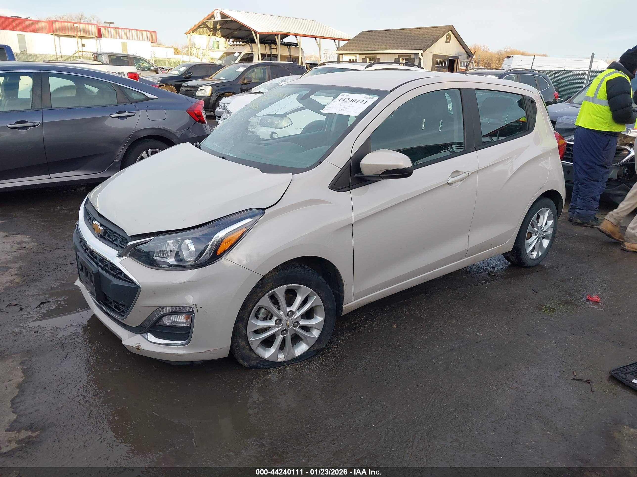 CHEVROLET SPARK image 2