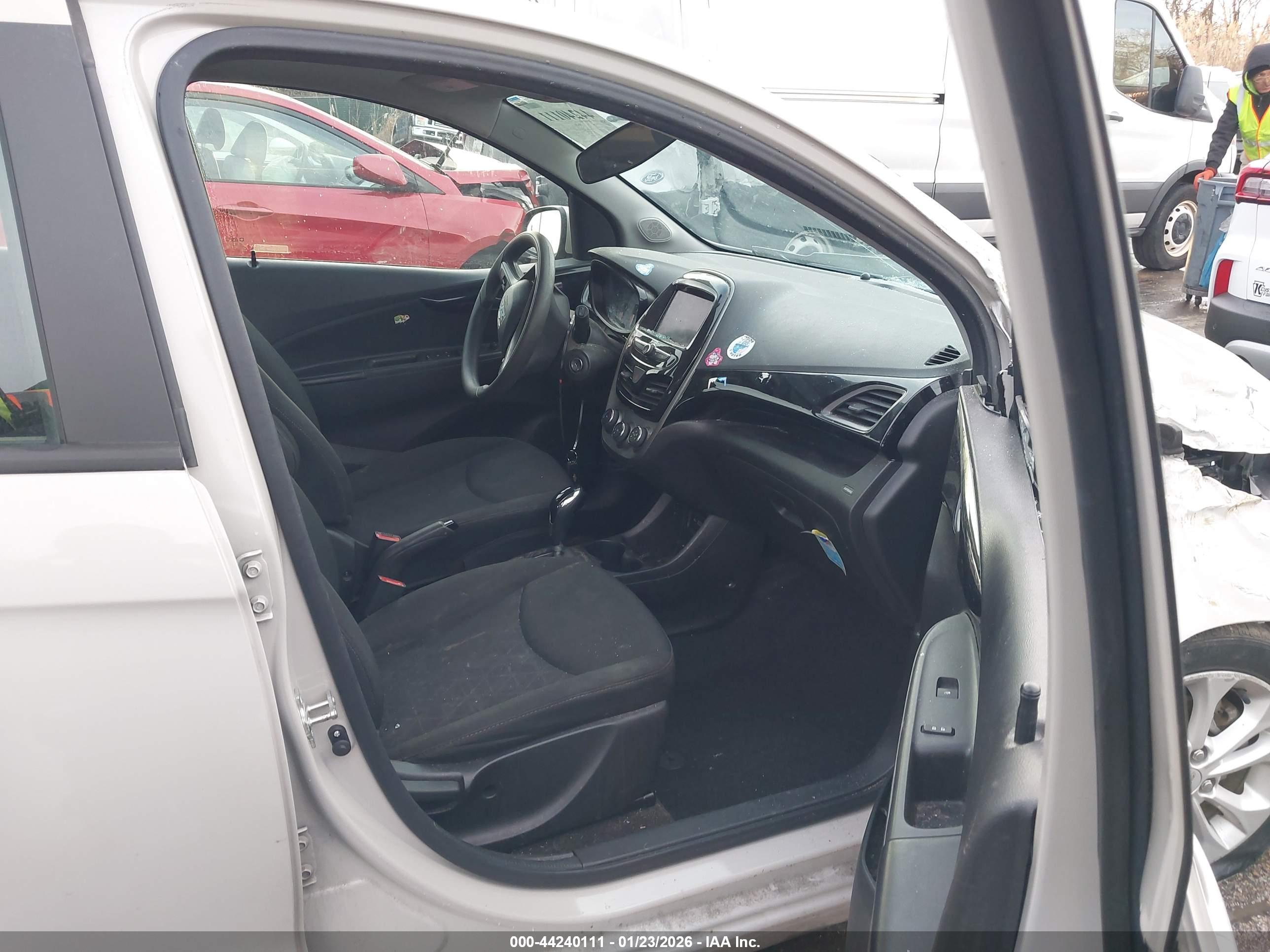 CHEVROLET SPARK image 5