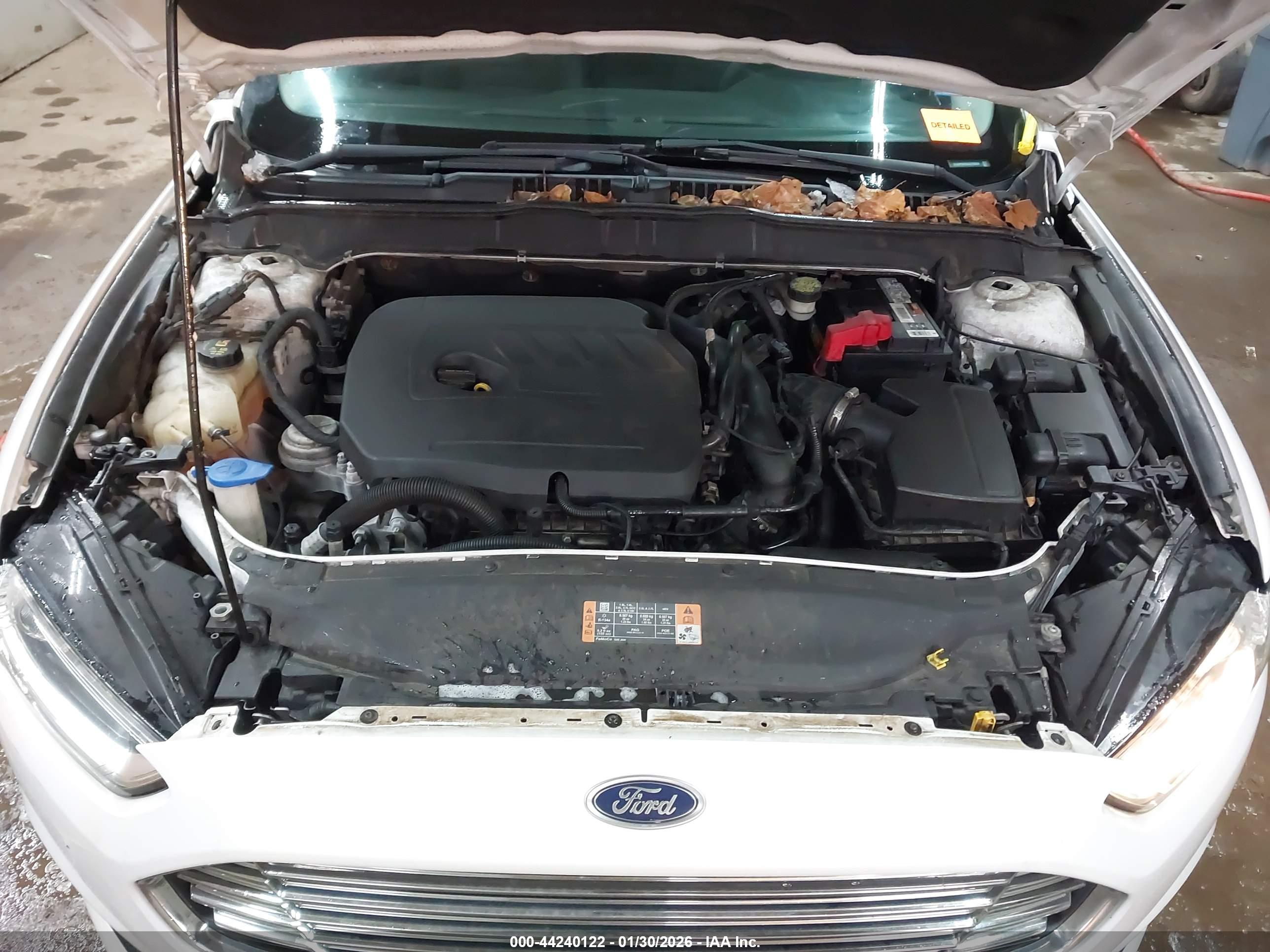FORD FUSION image 10