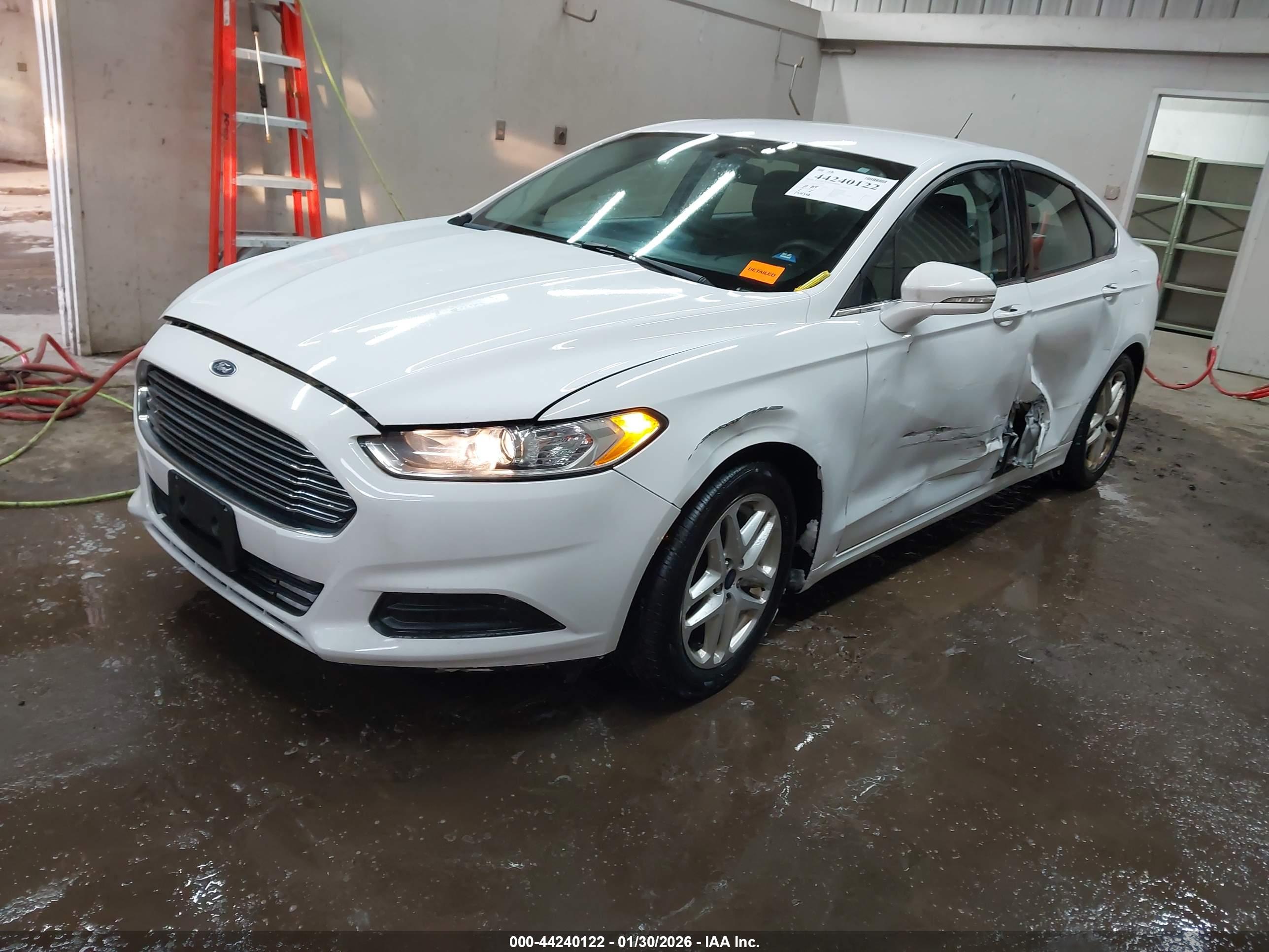FORD FUSION image 2