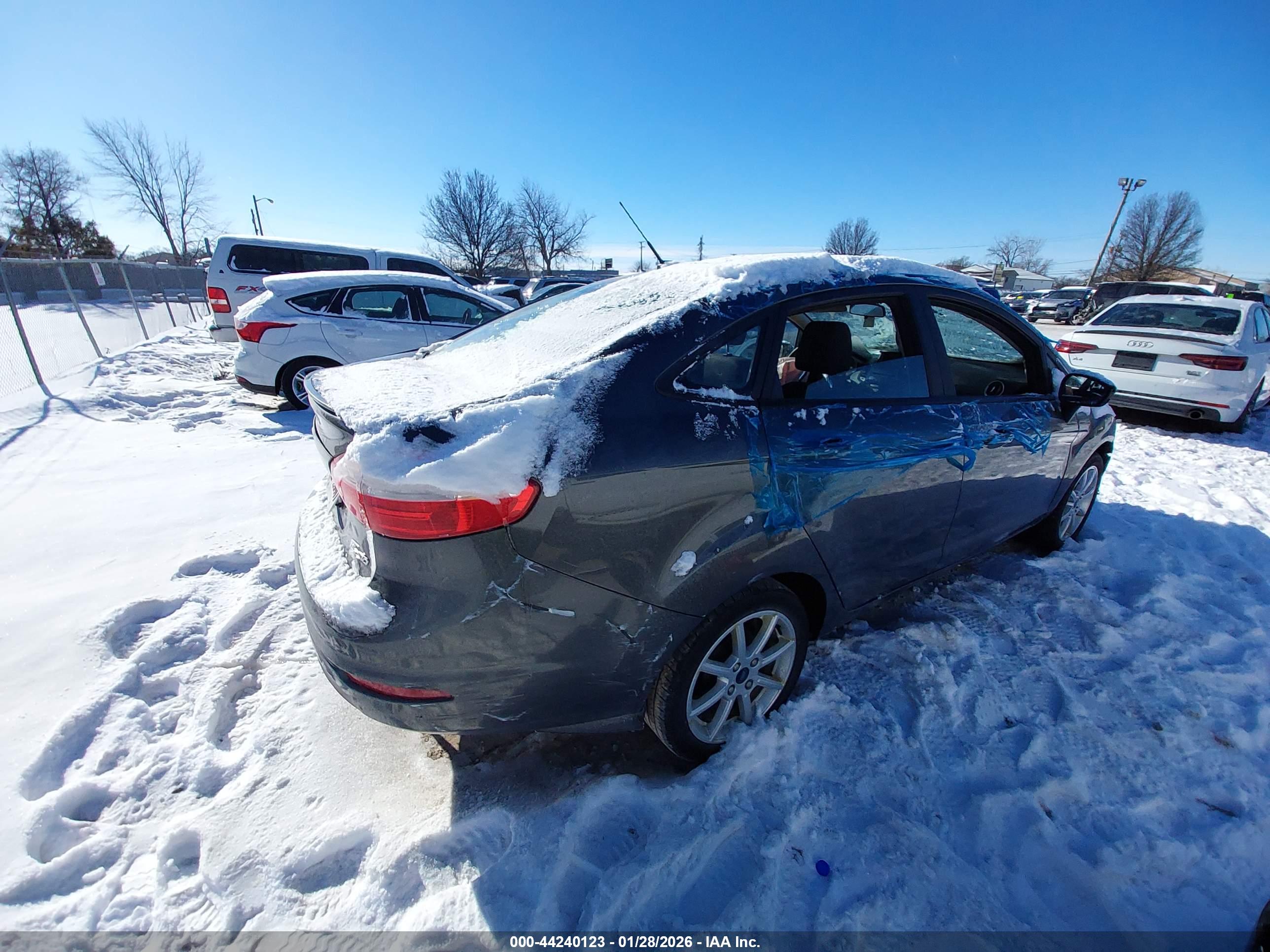 FORD FIESTA image 4