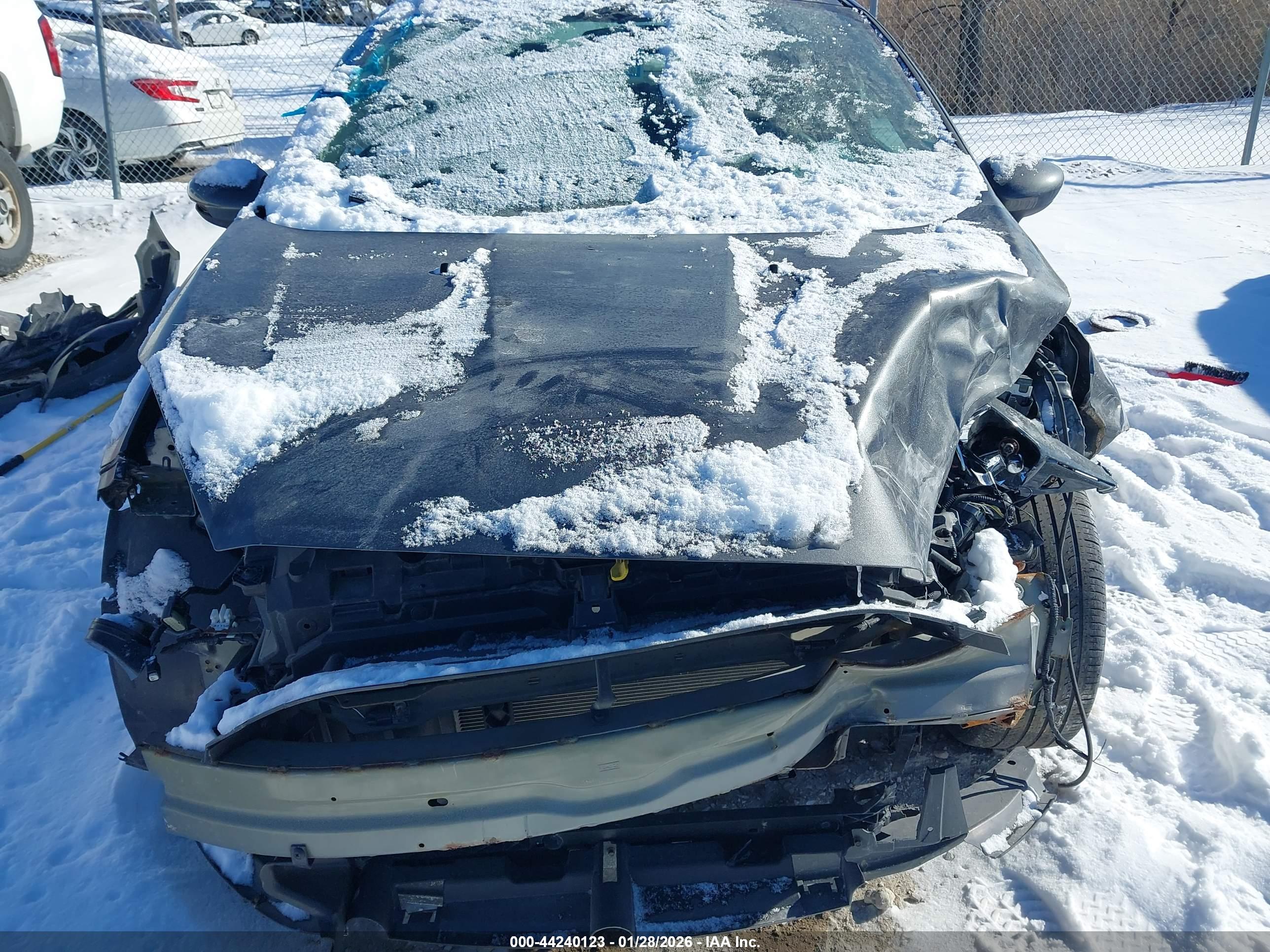FORD FIESTA image 6
