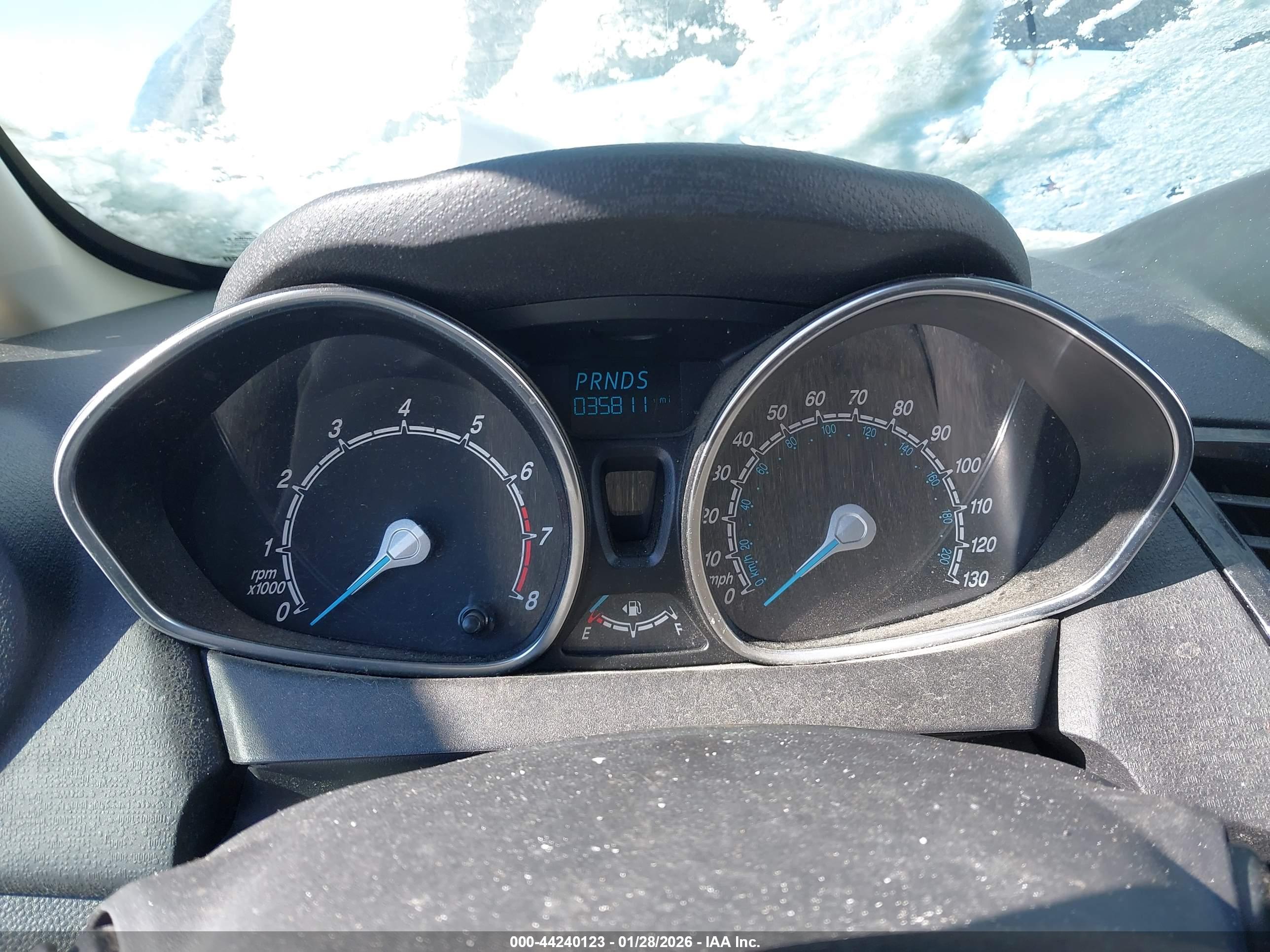 FORD FIESTA image 7