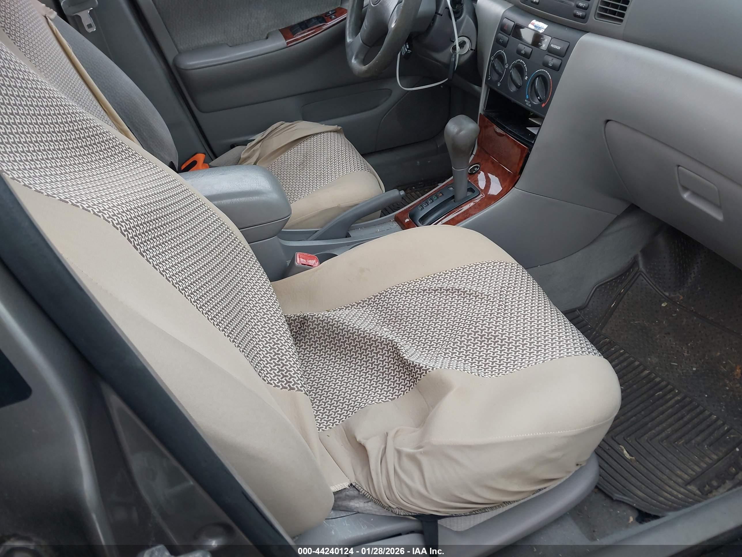 TOYOTA COROLLA image 5