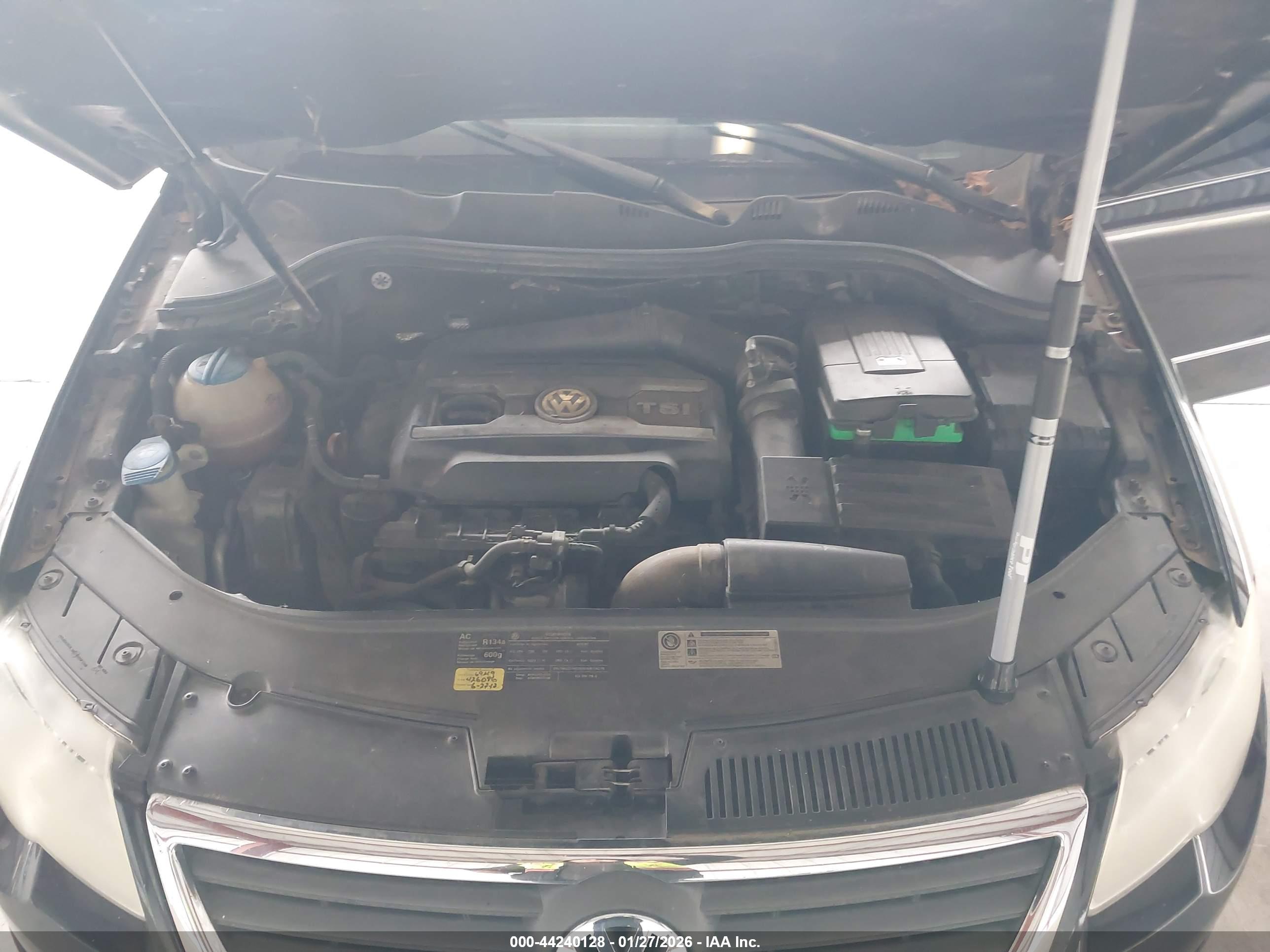 VOLKSWAGEN PASSAT image 10