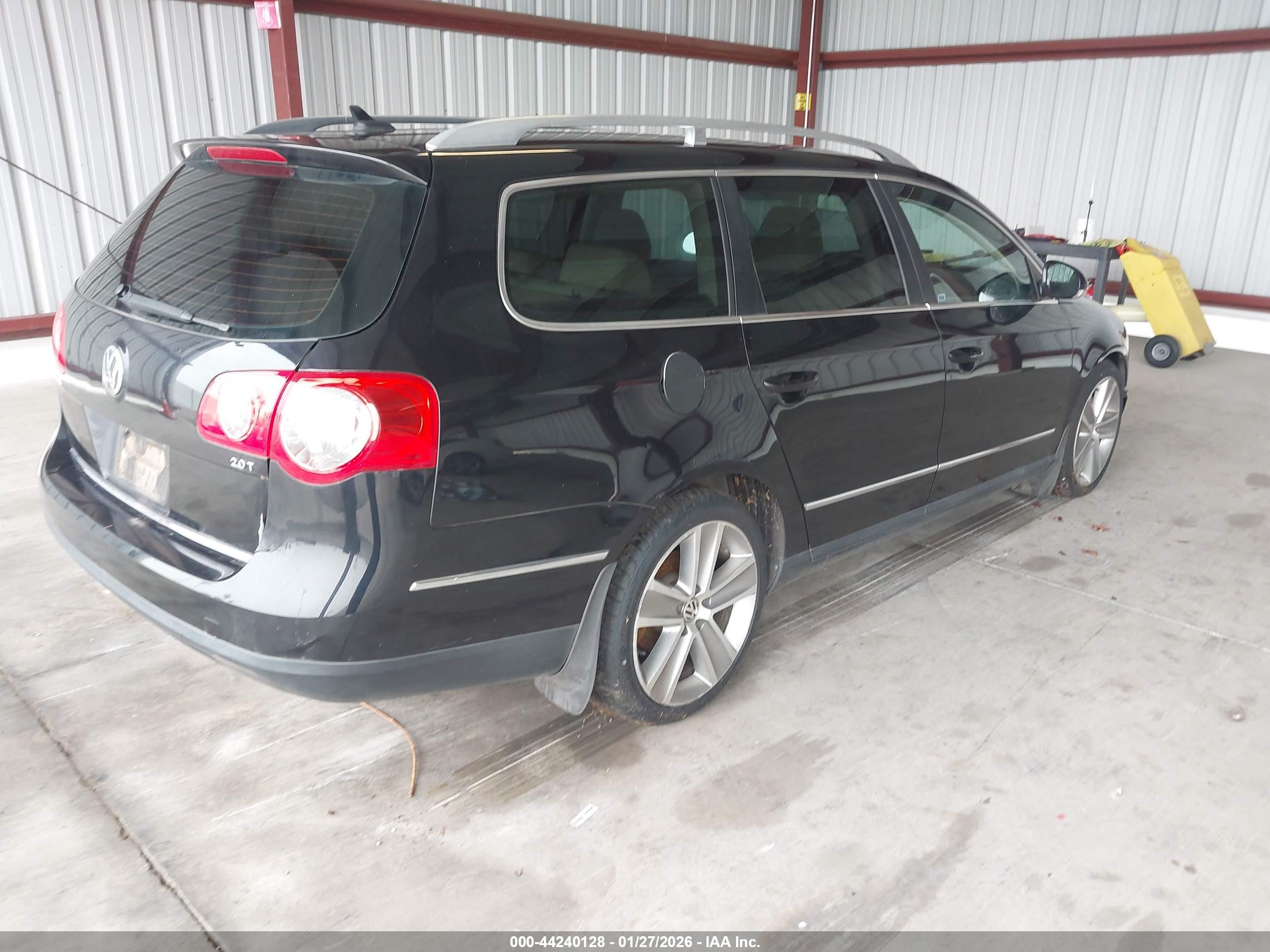 VOLKSWAGEN PASSAT image 4