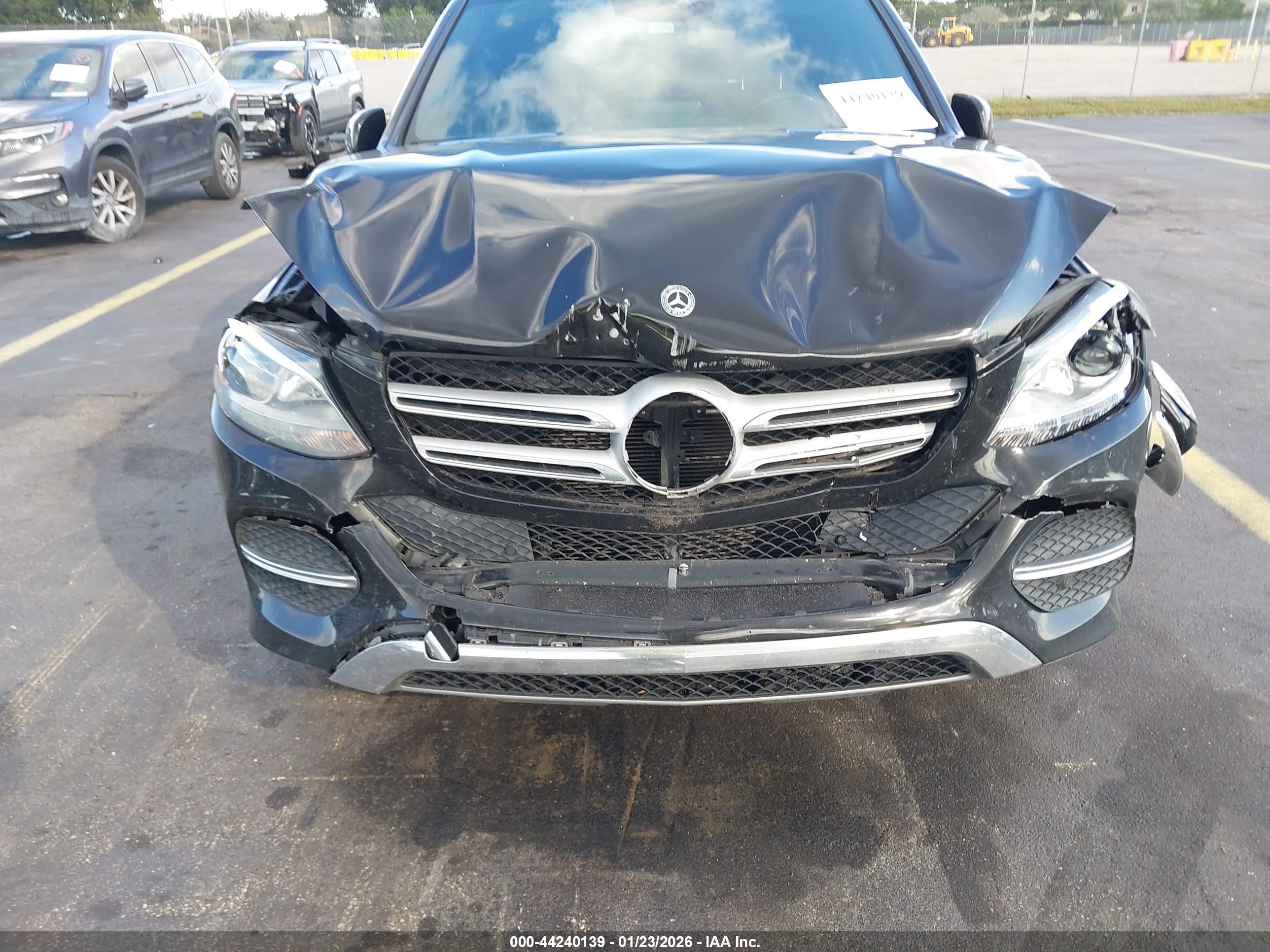 MERCEDES-BENZ GLE image 6