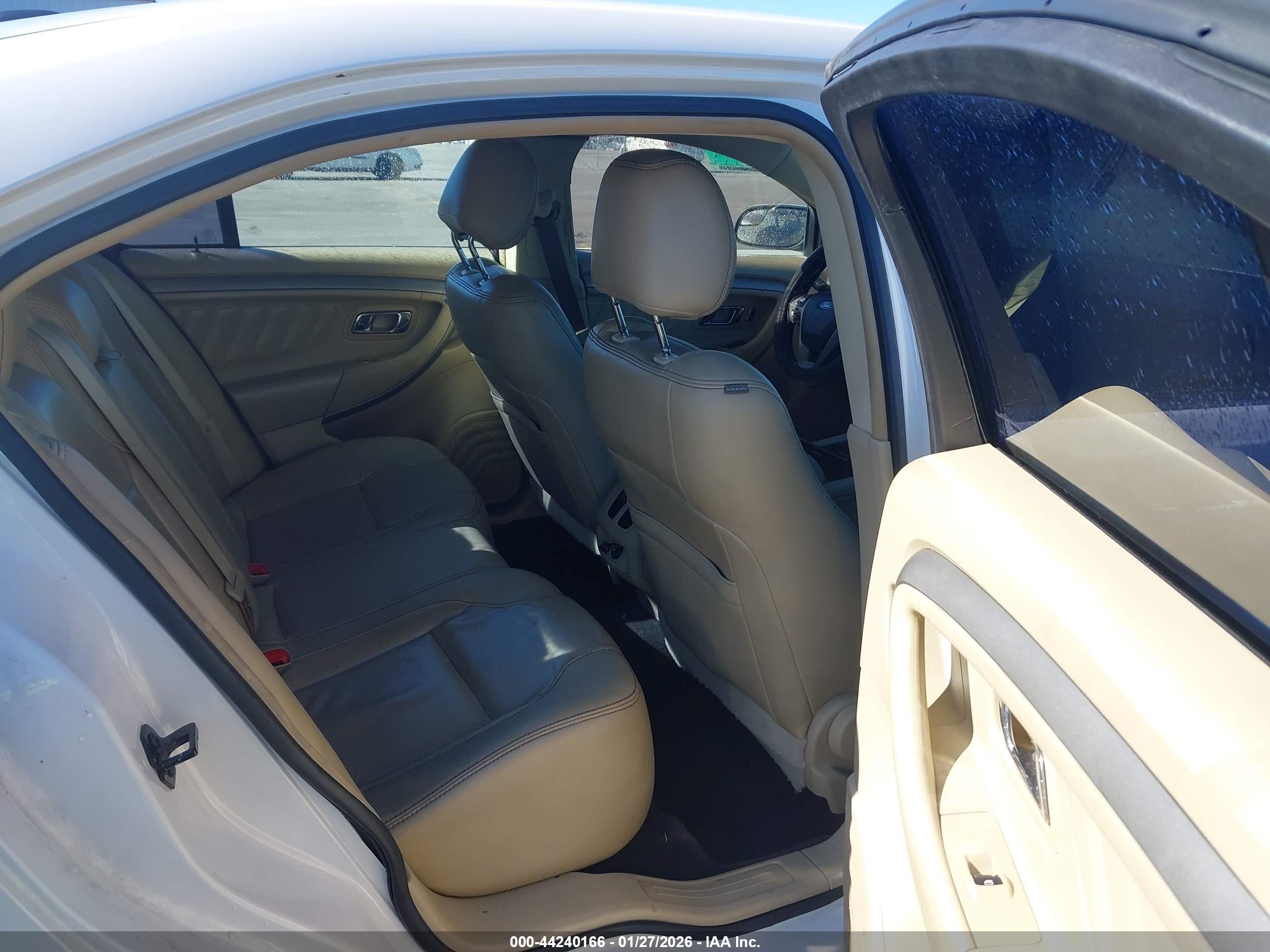 FORD TAURUS image 8