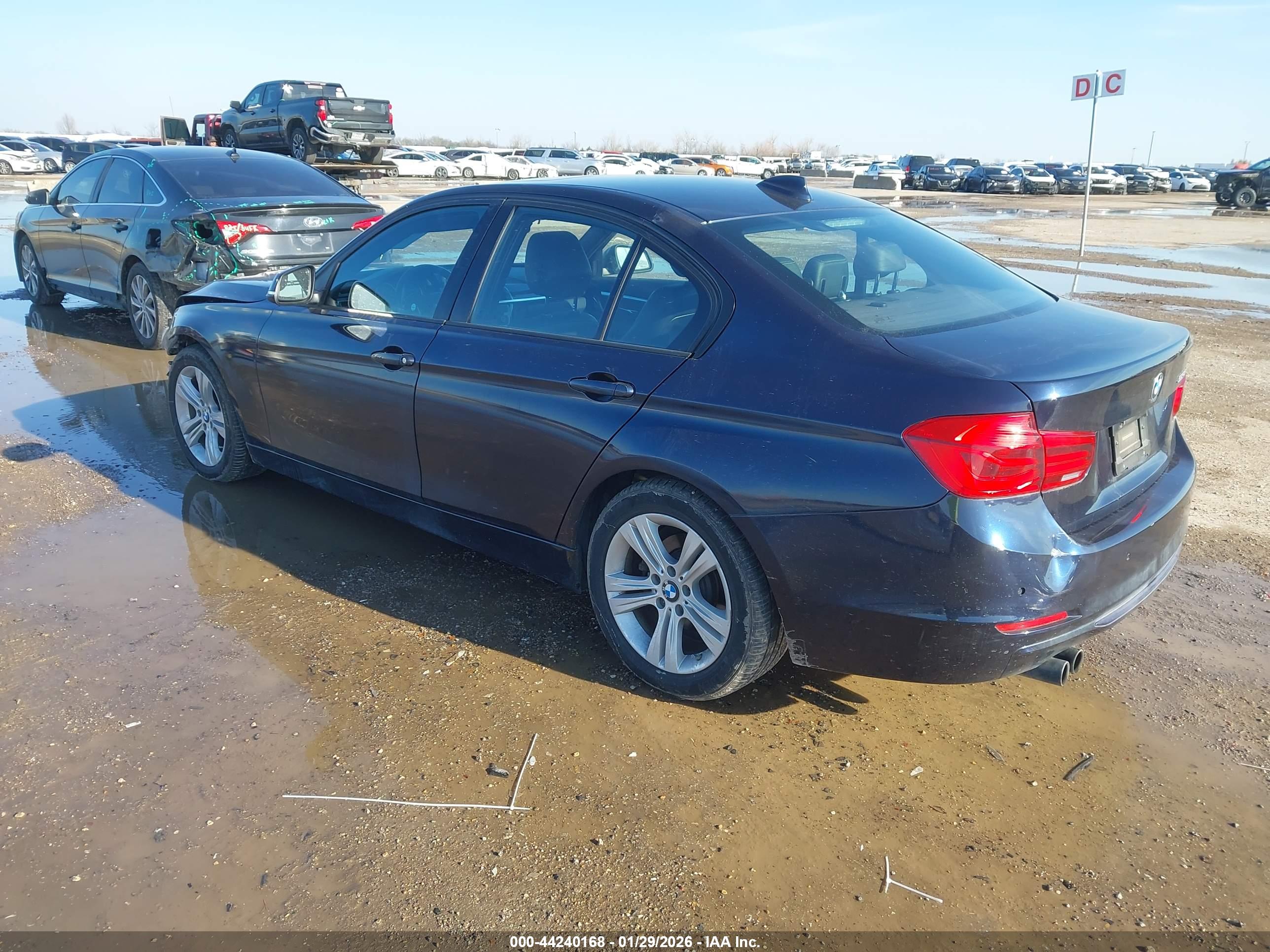 BMW 328I image 3