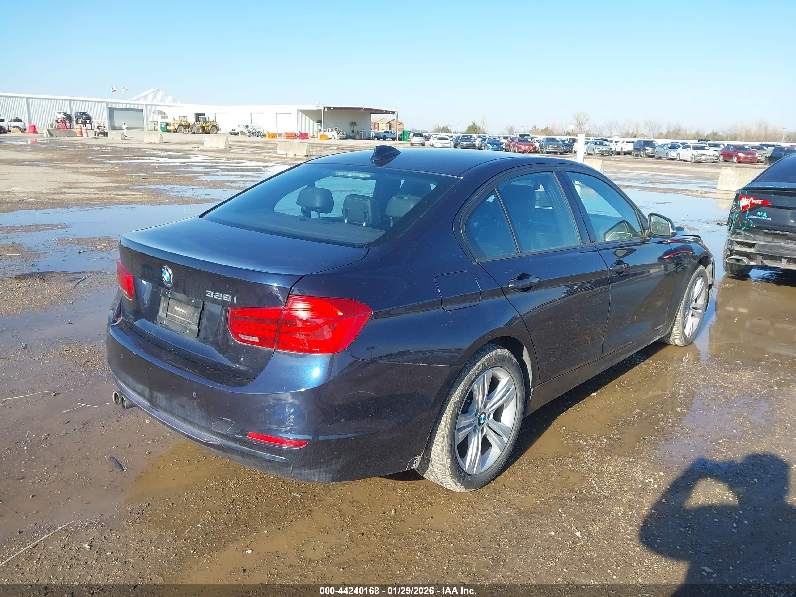 BMW 328I image 4