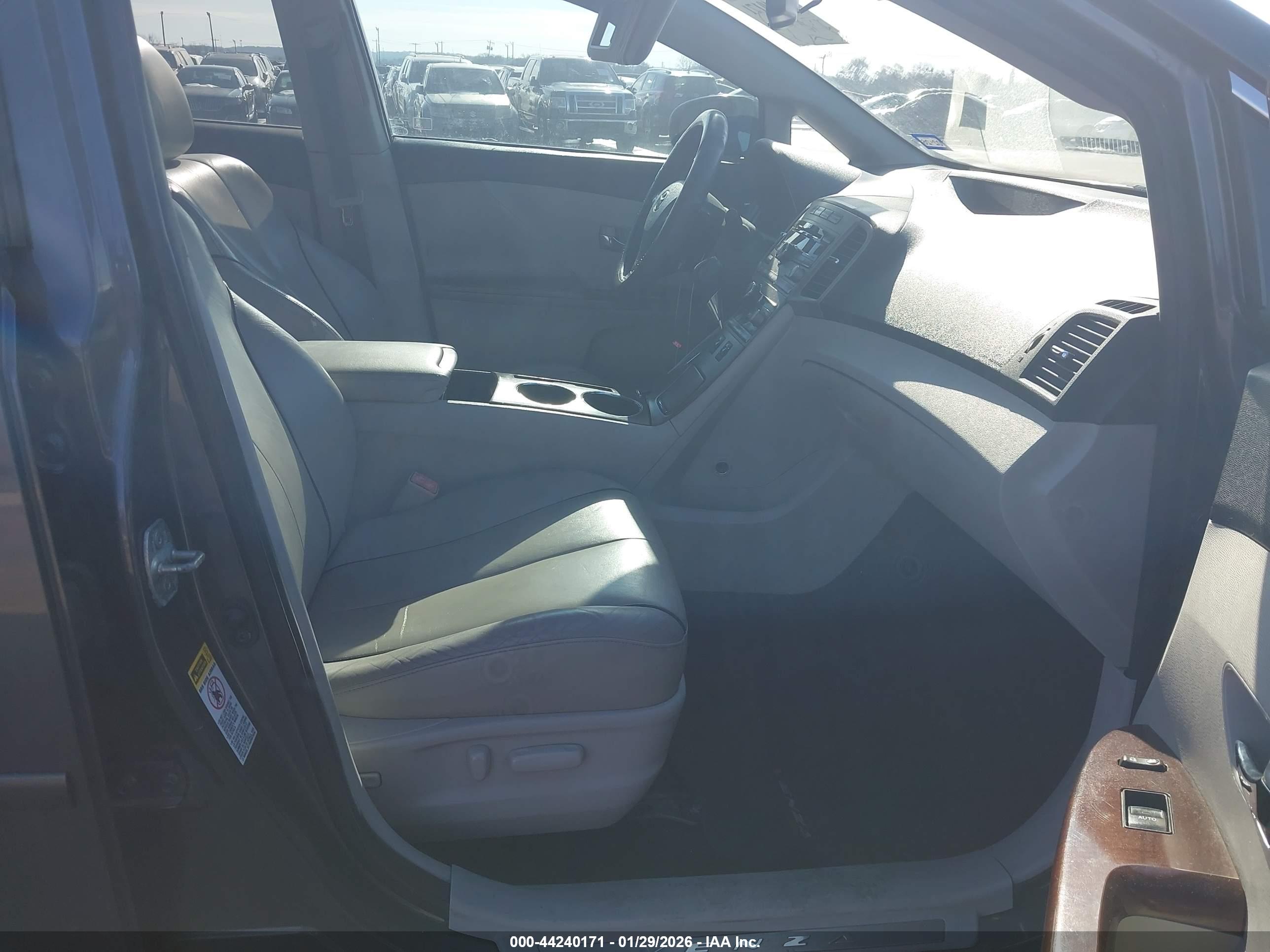 TOYOTA VENZA image 5