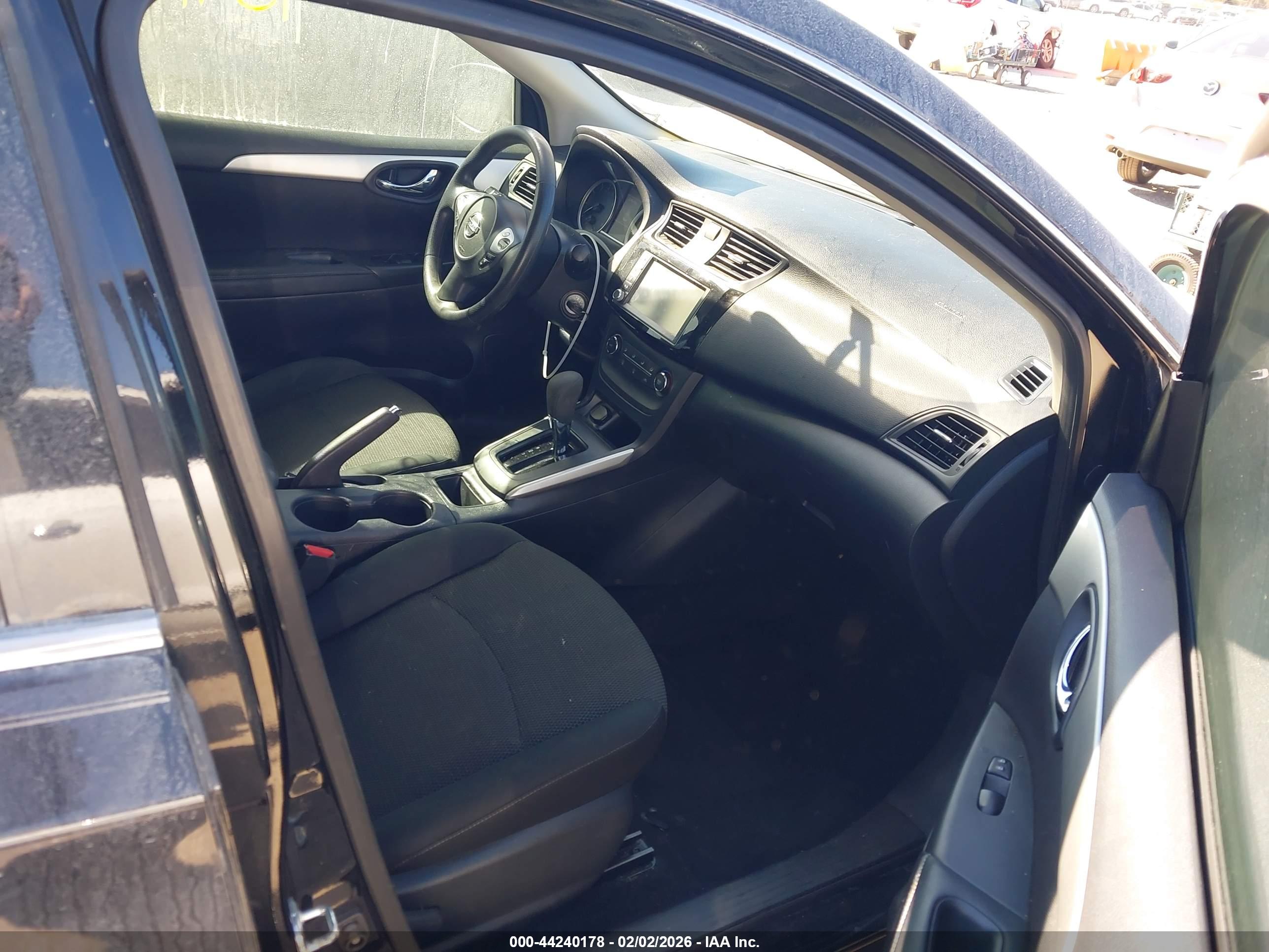 NISSAN SENTRA image 5