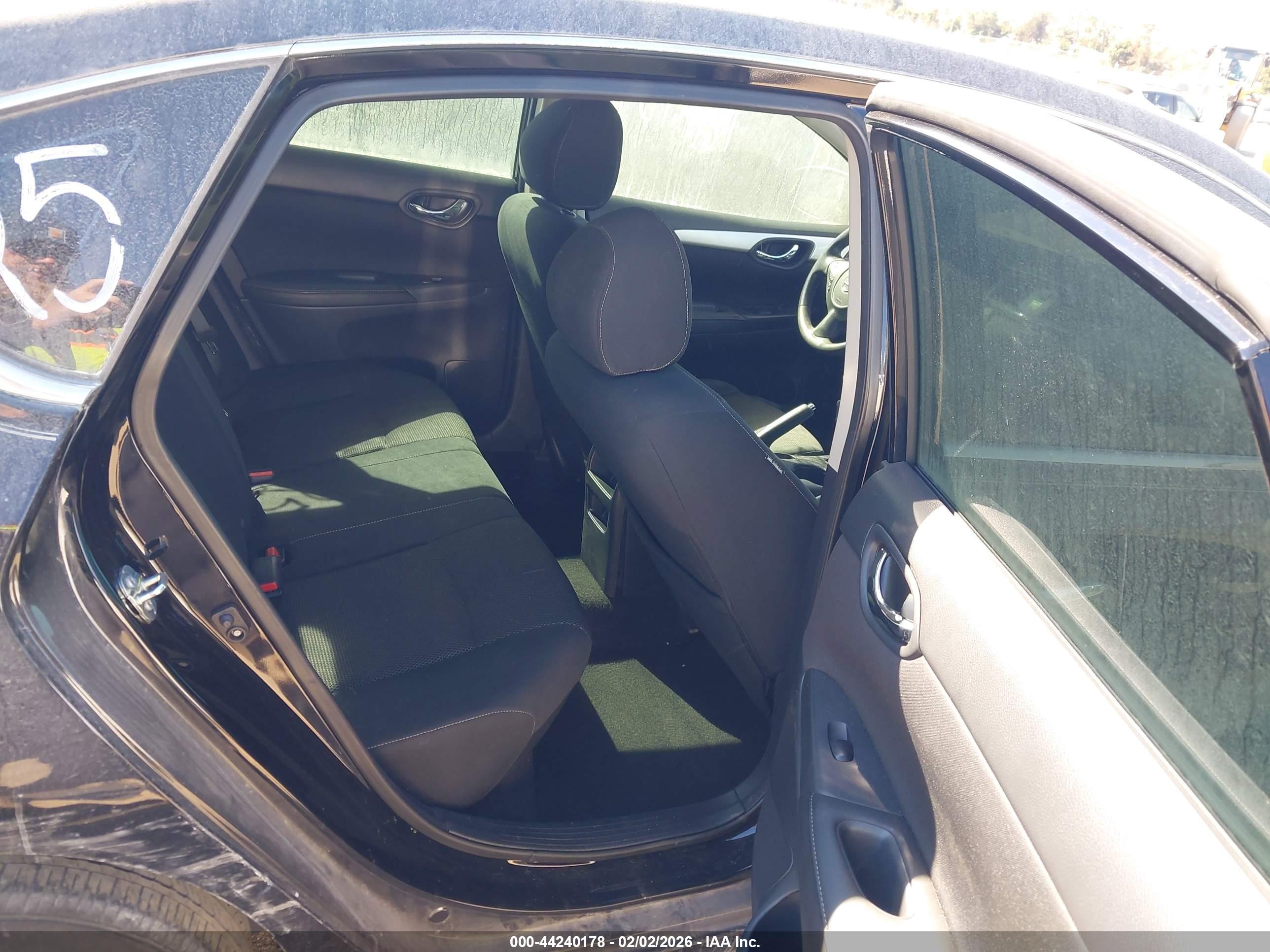 NISSAN SENTRA image 8