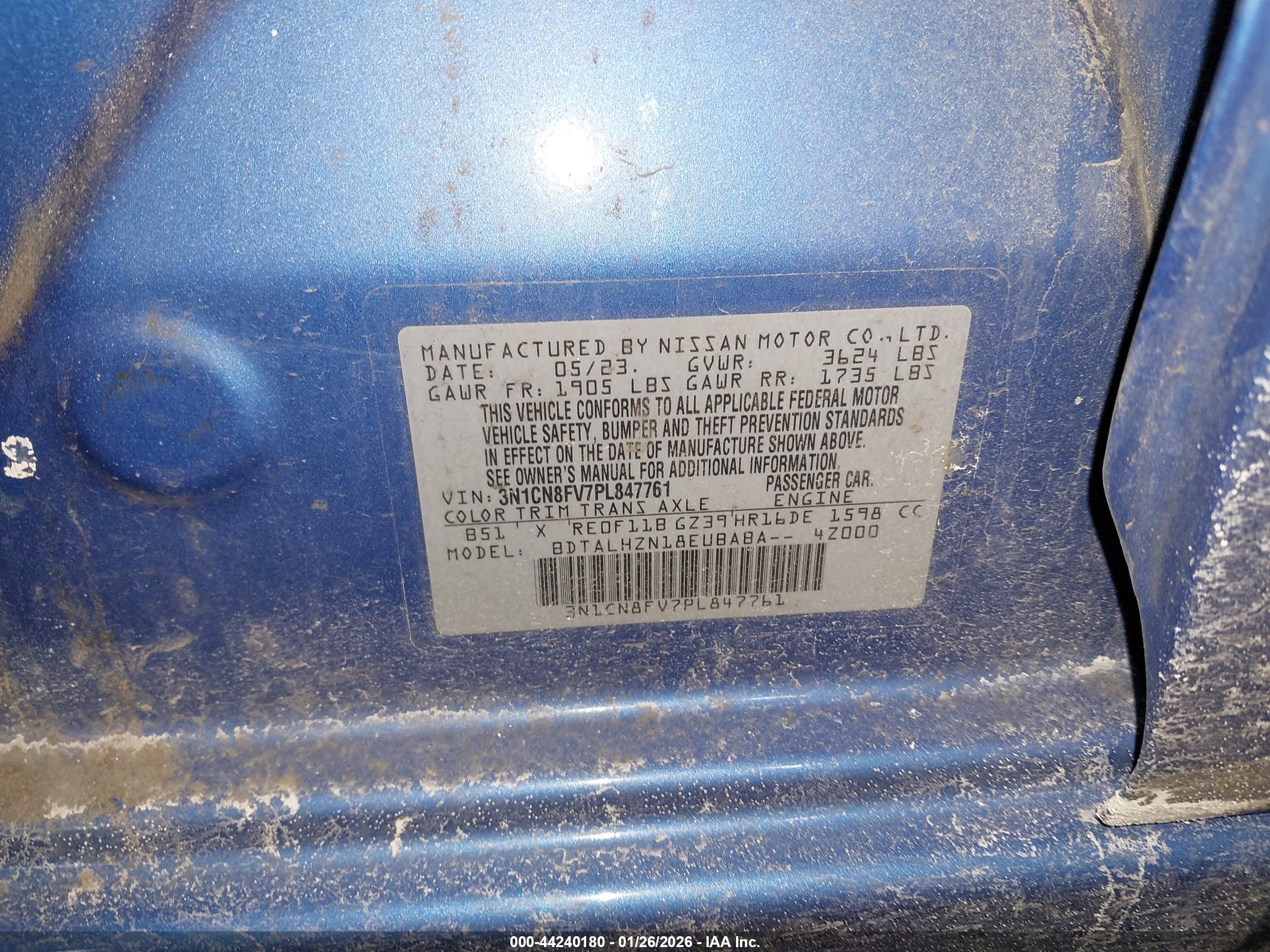 NISSAN VERSA image 9