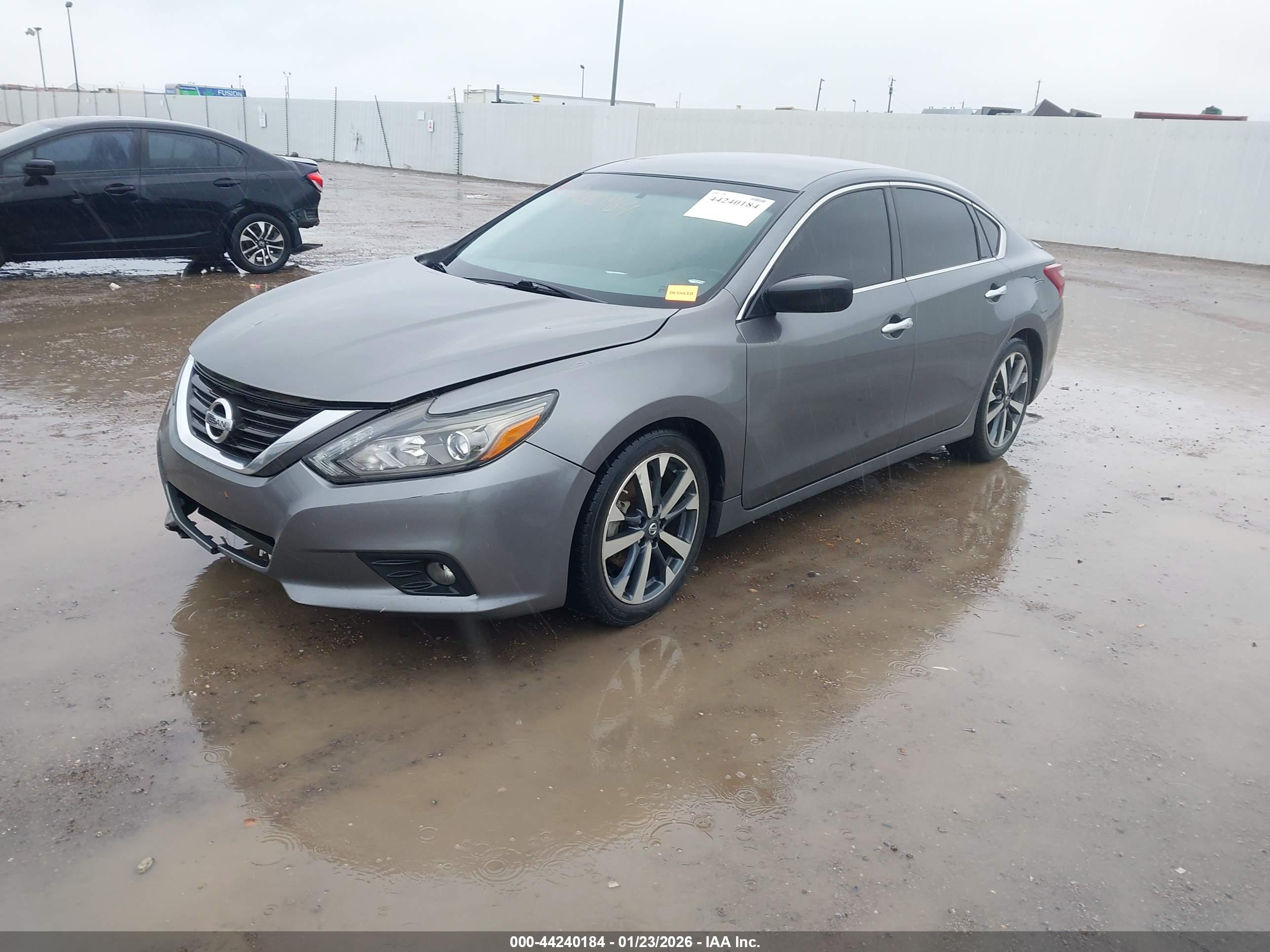 NISSAN ALTIMA image 2