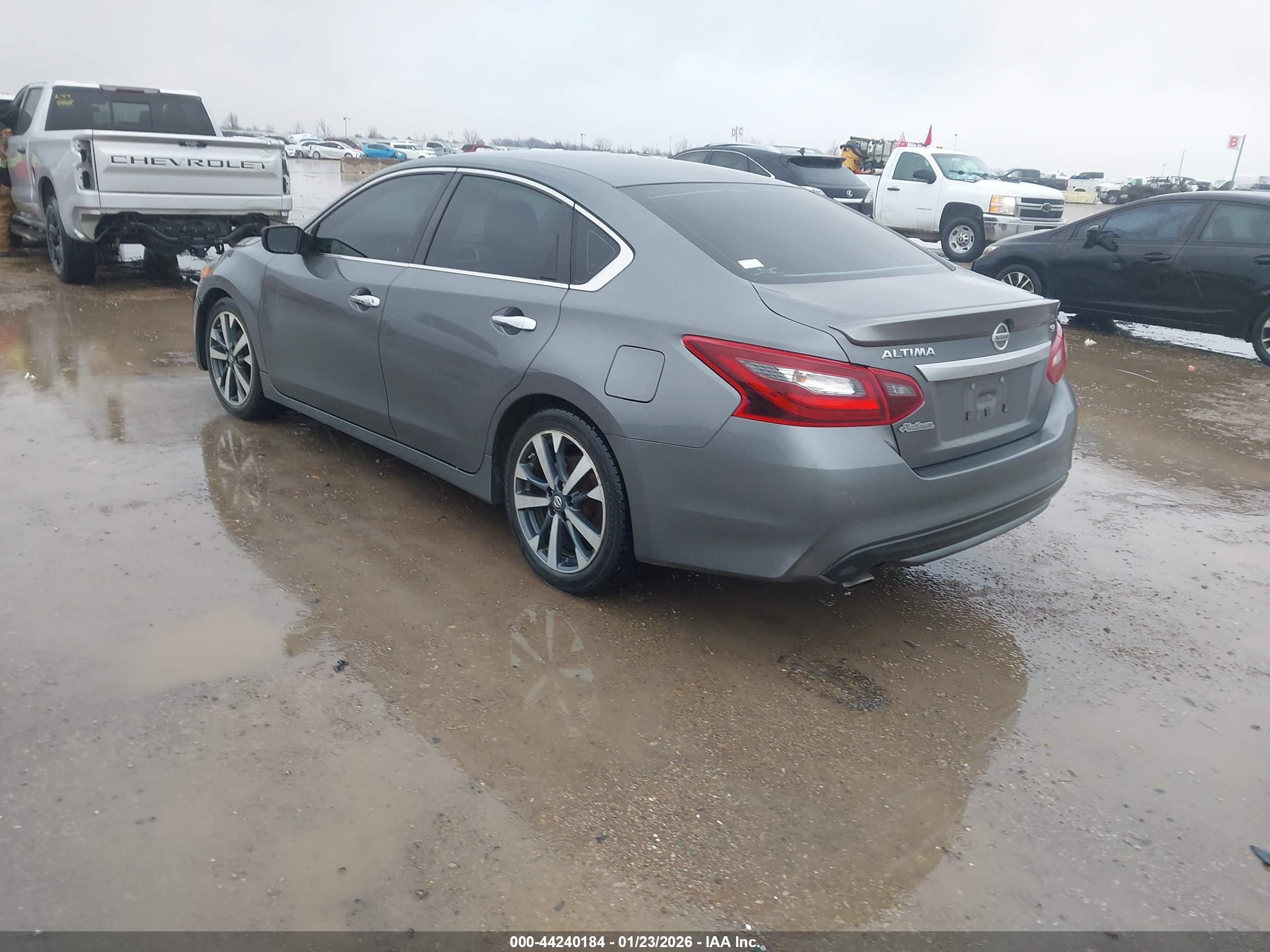 NISSAN ALTIMA image 3