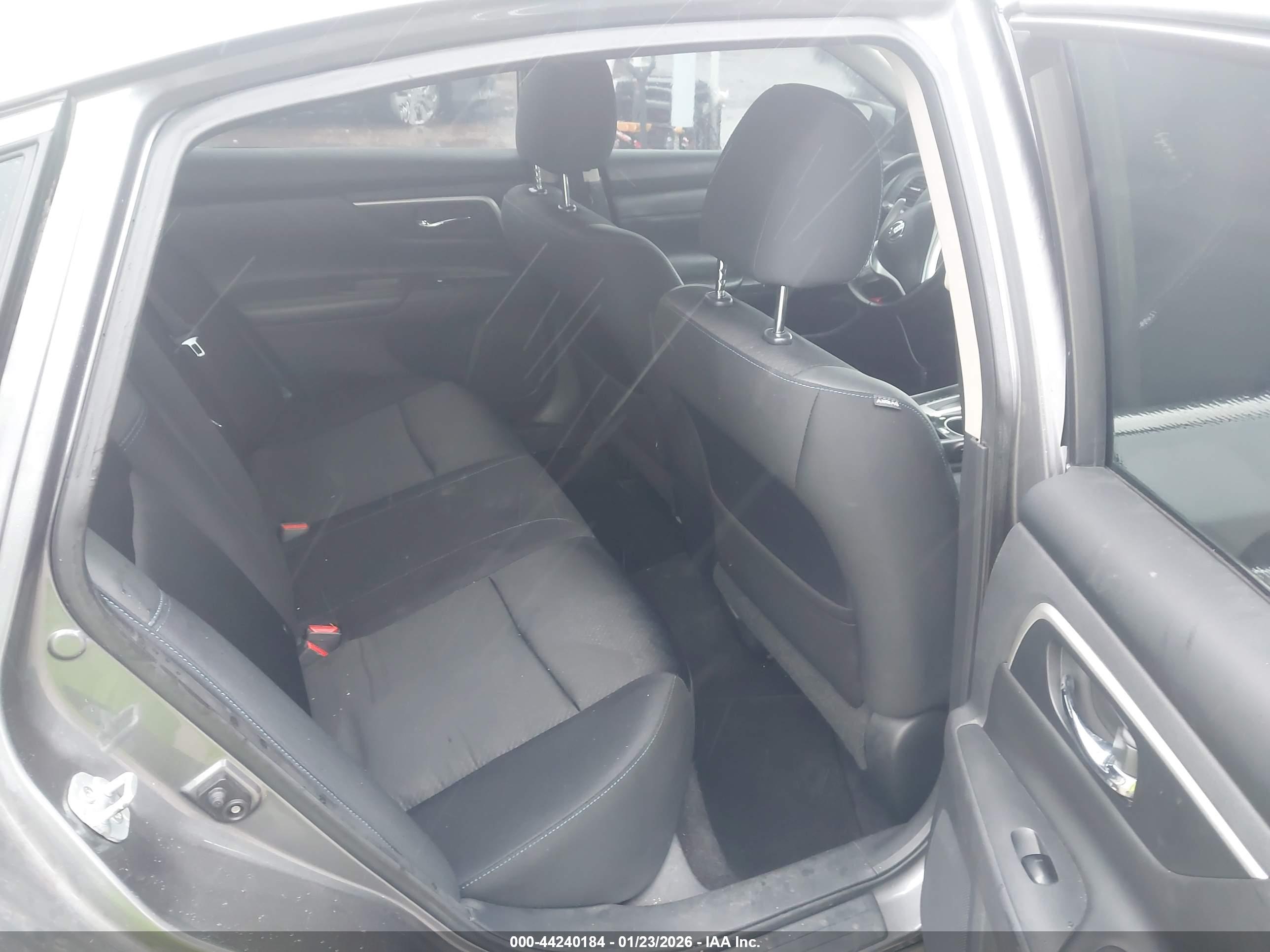 NISSAN ALTIMA image 8