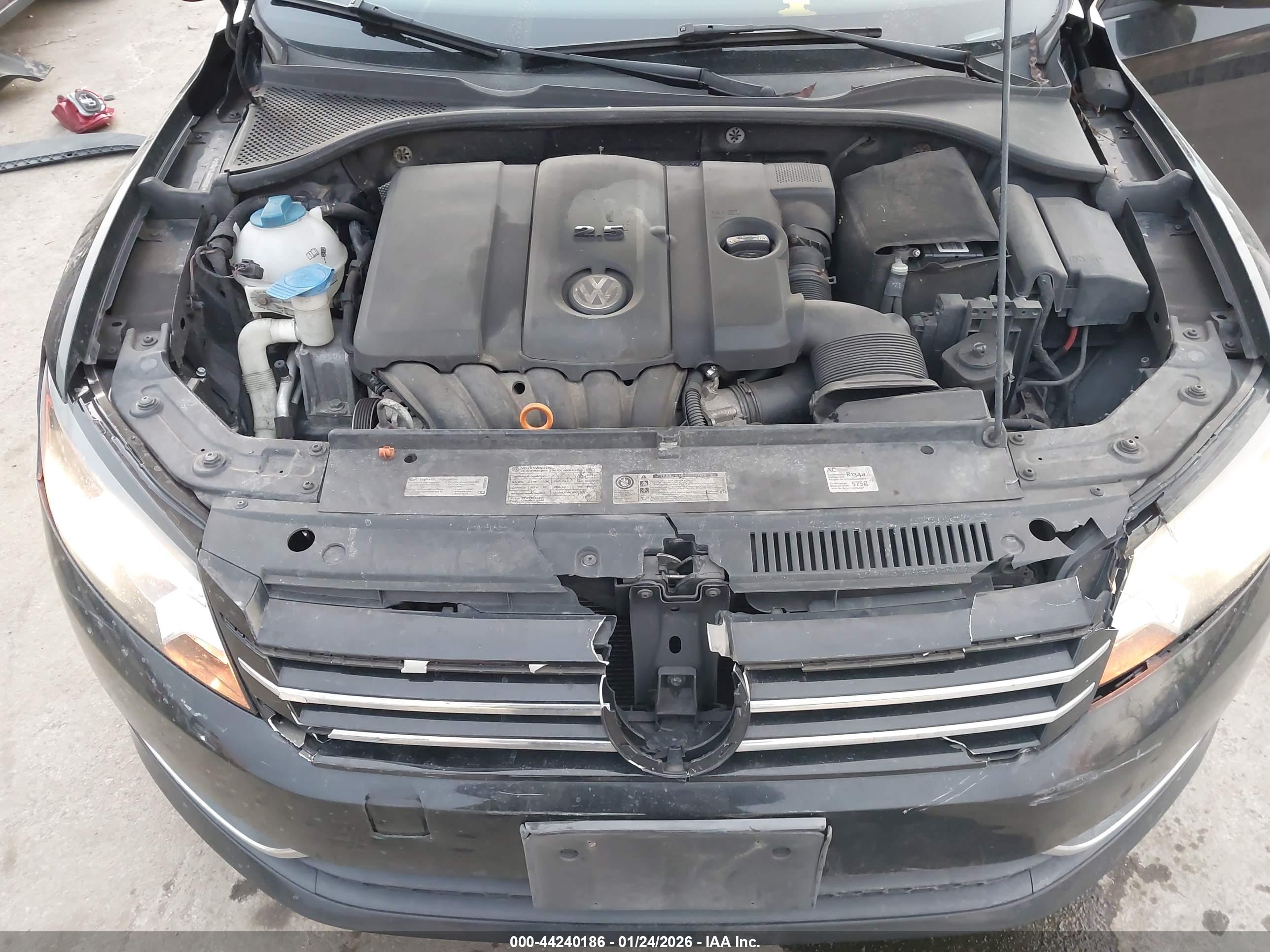 VOLKSWAGEN PASSAT image 10