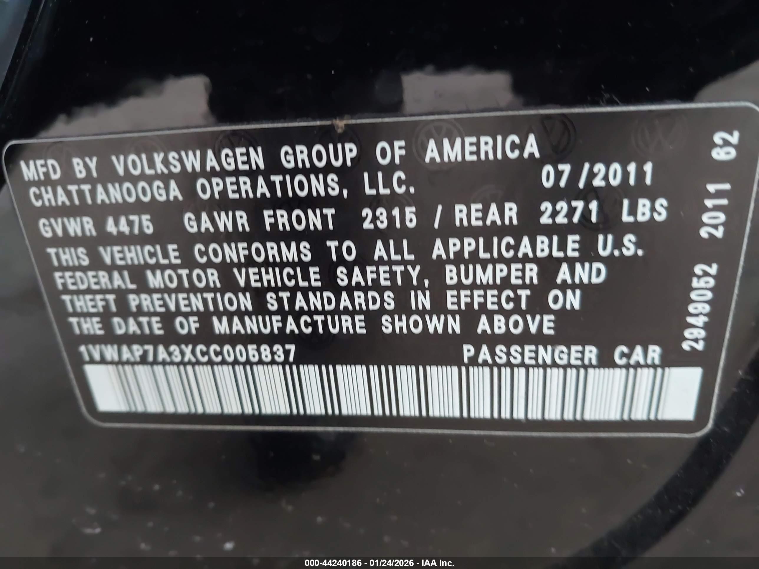 VOLKSWAGEN PASSAT image 9