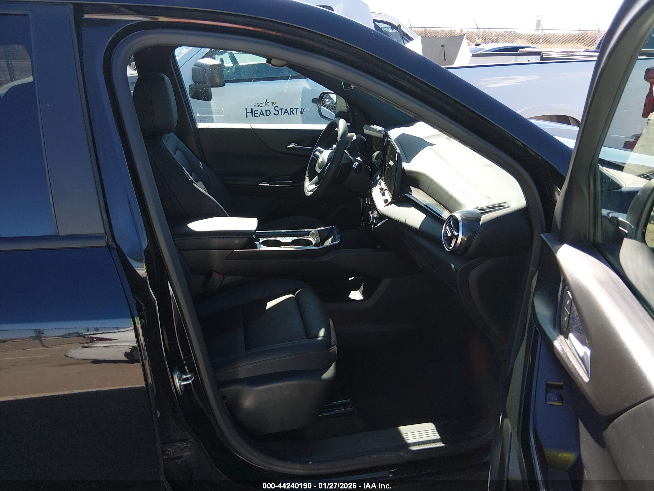 CHEVROLET EQUINOX image 5