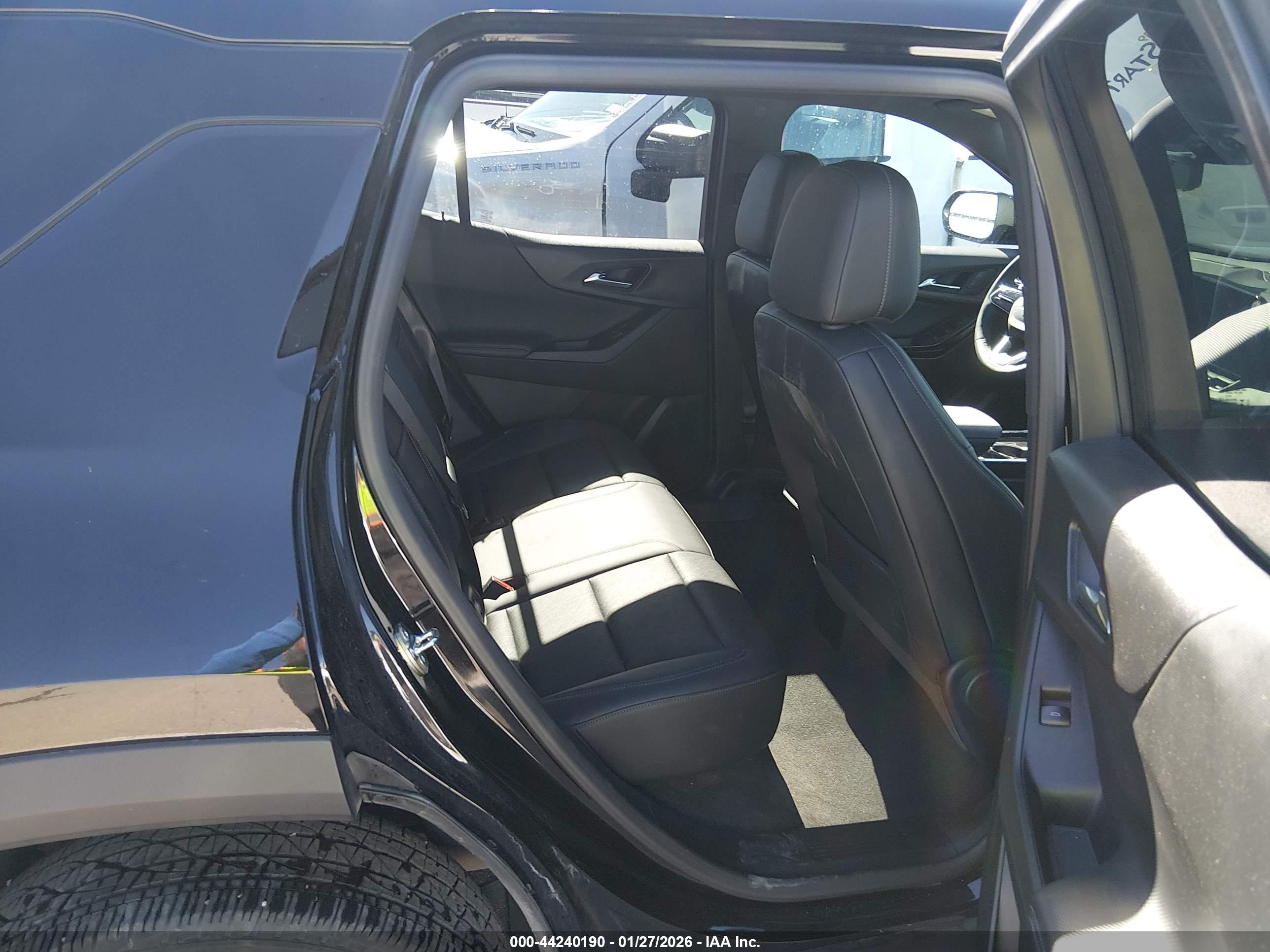 CHEVROLET EQUINOX image 8