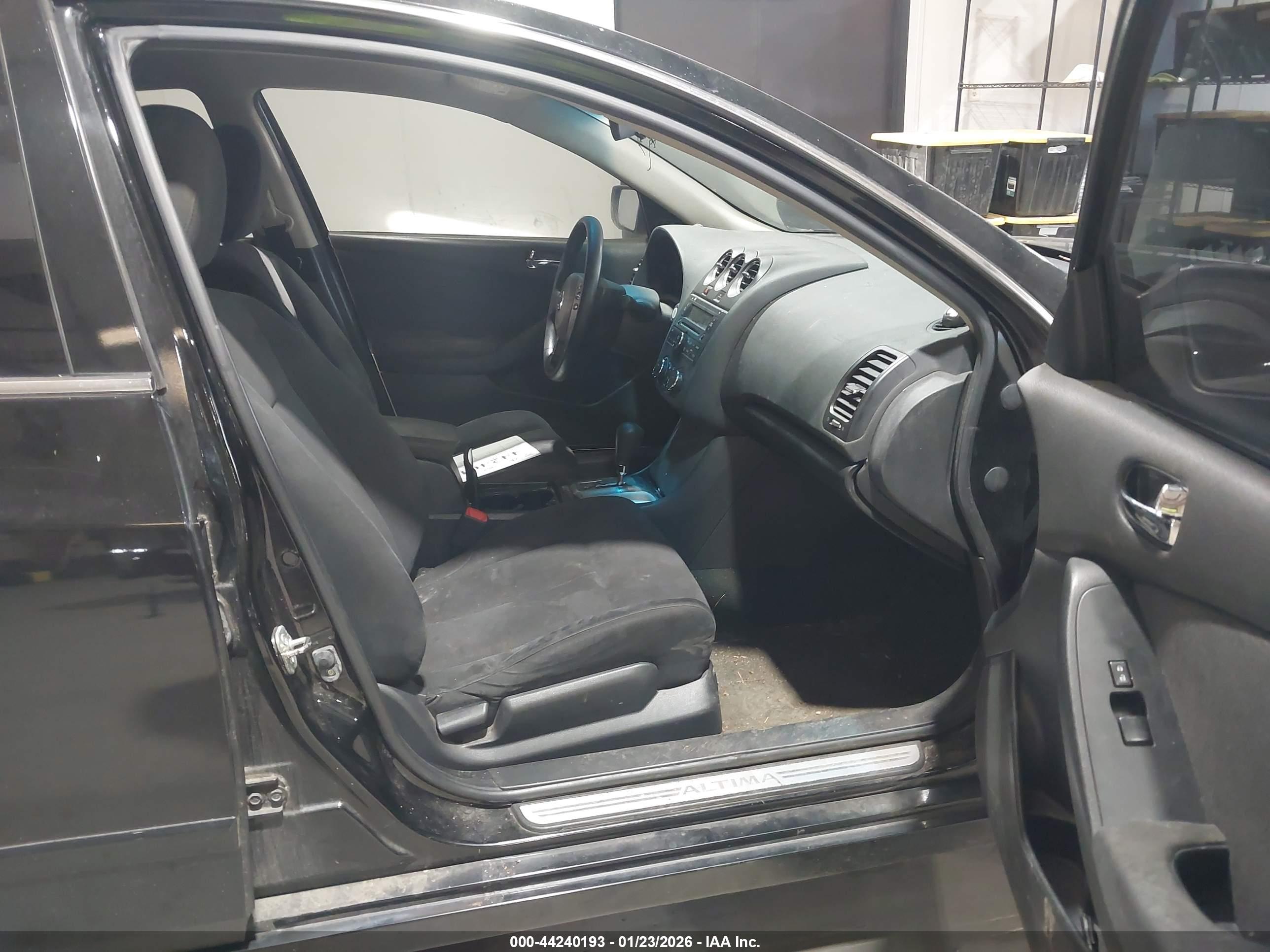 NISSAN ALTIMA image 5