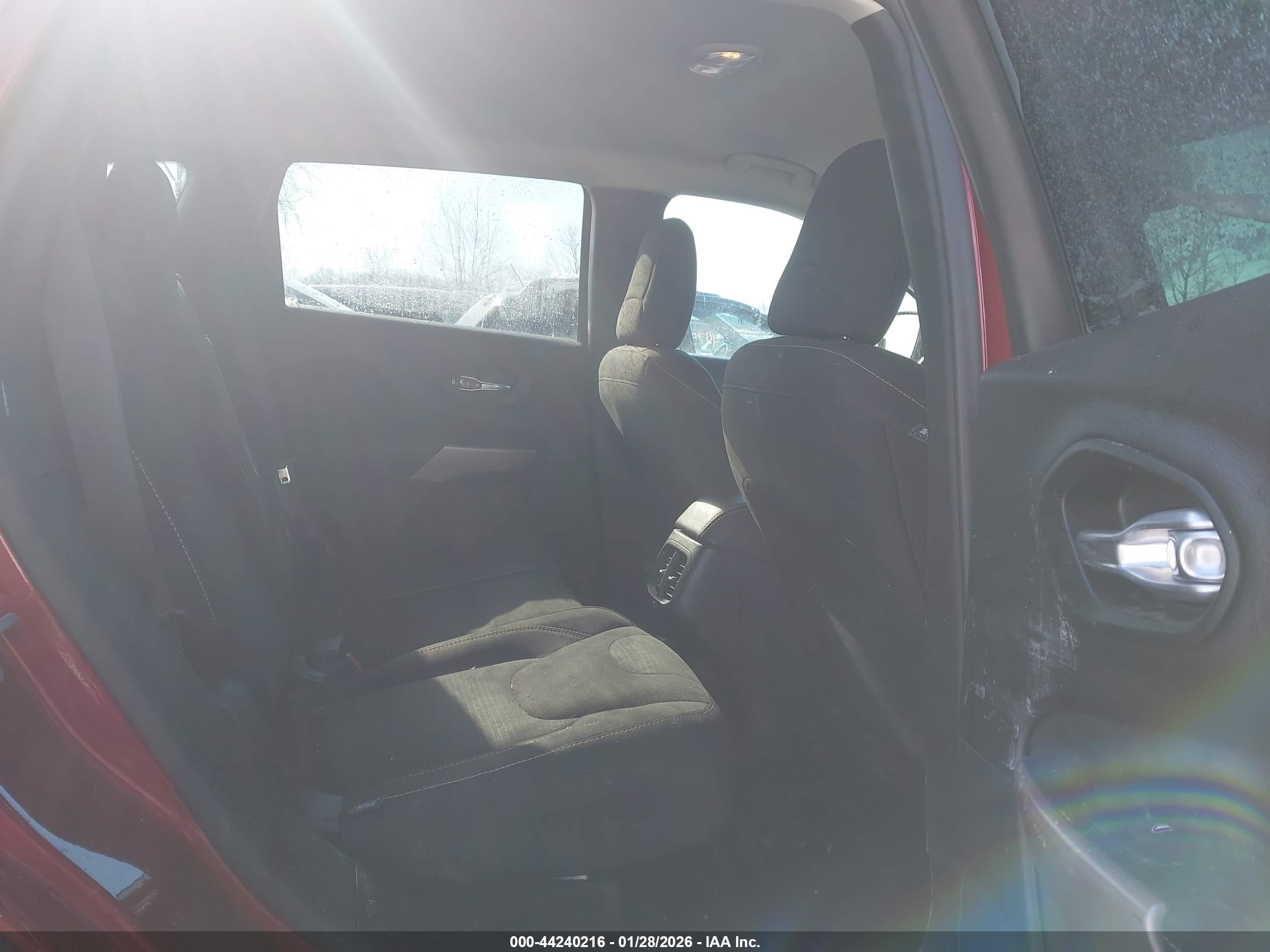 JEEP CHEROKEE image 8