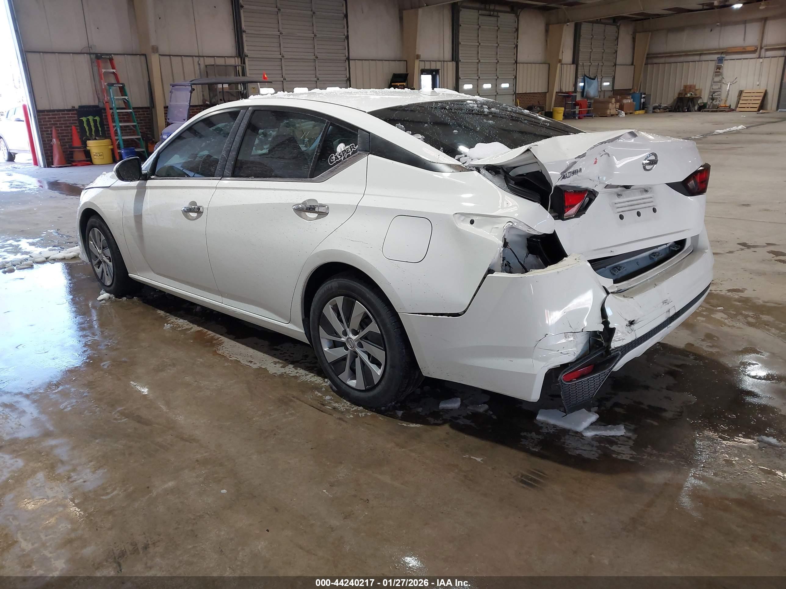 NISSAN ALTIMA image 3