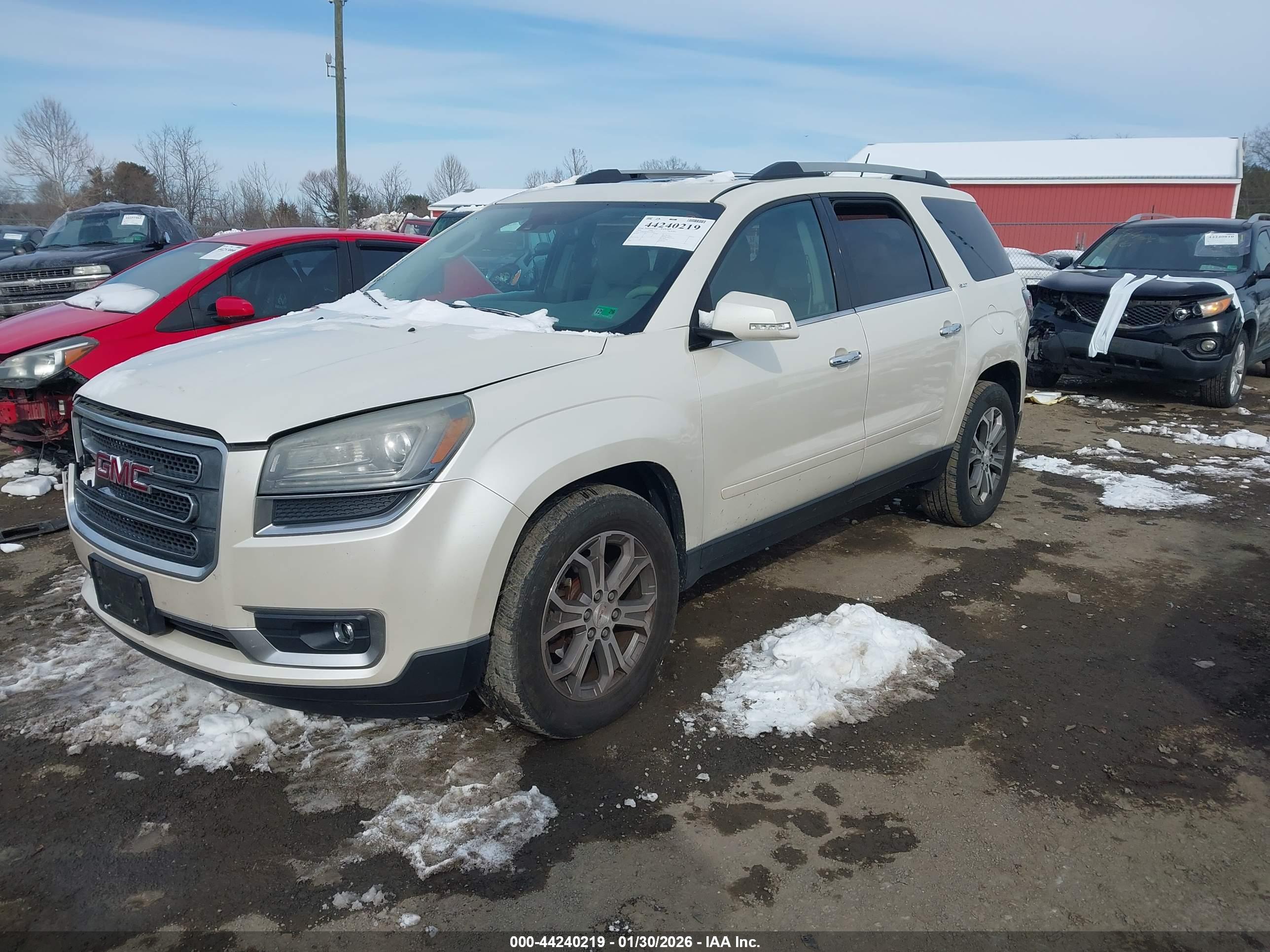 GMC ACADIA image 2