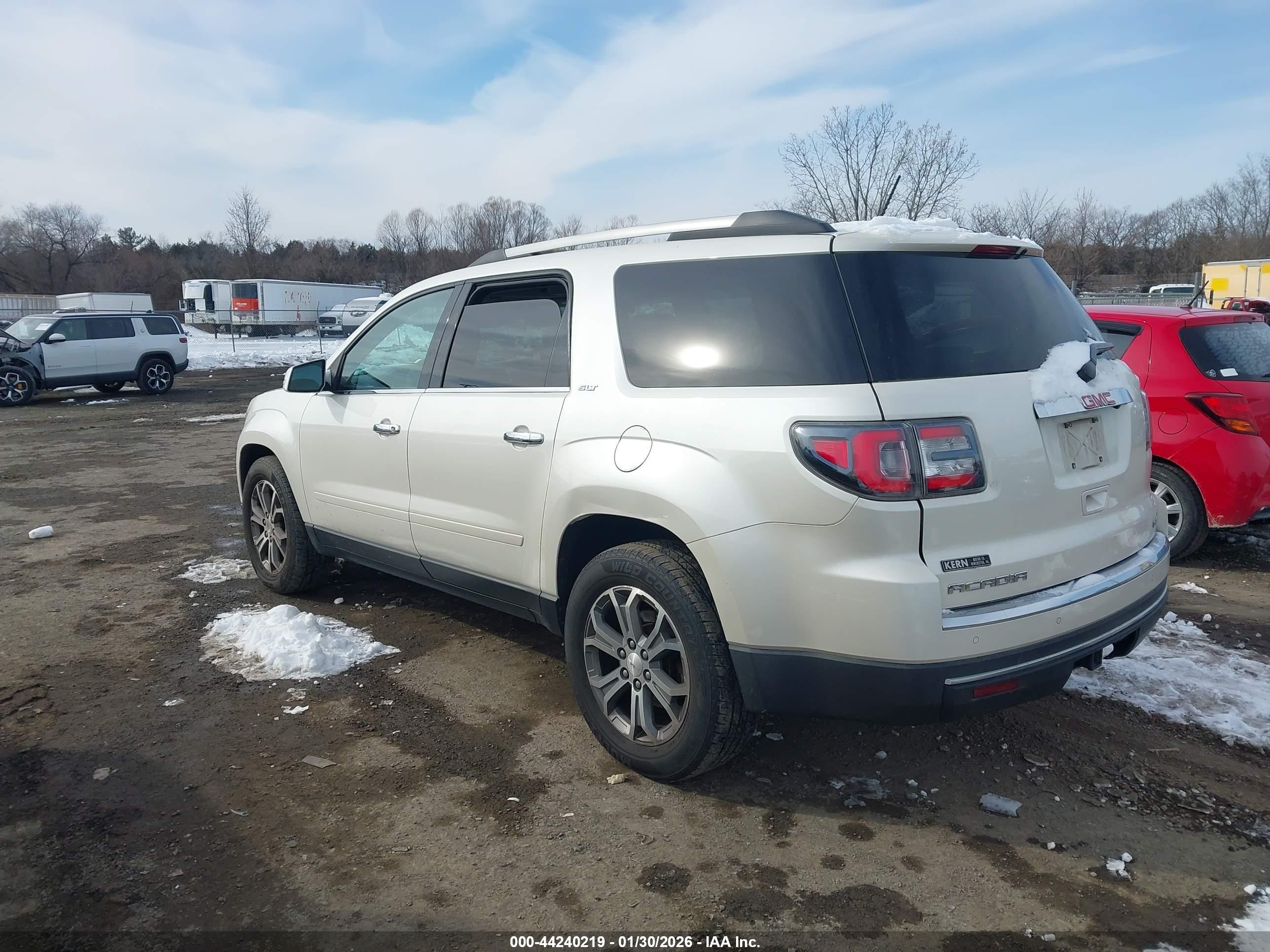 GMC ACADIA image 3