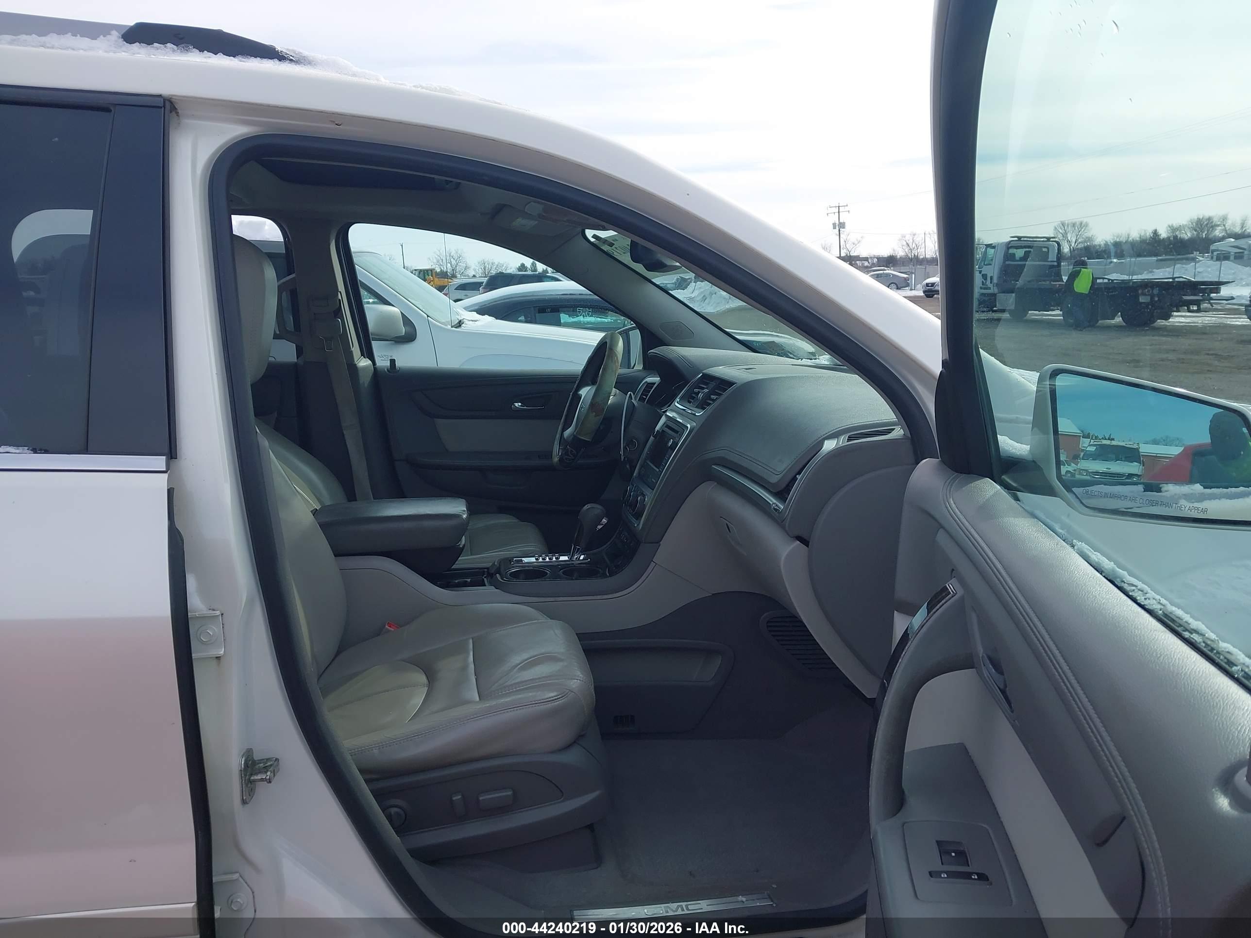 GMC ACADIA image 5