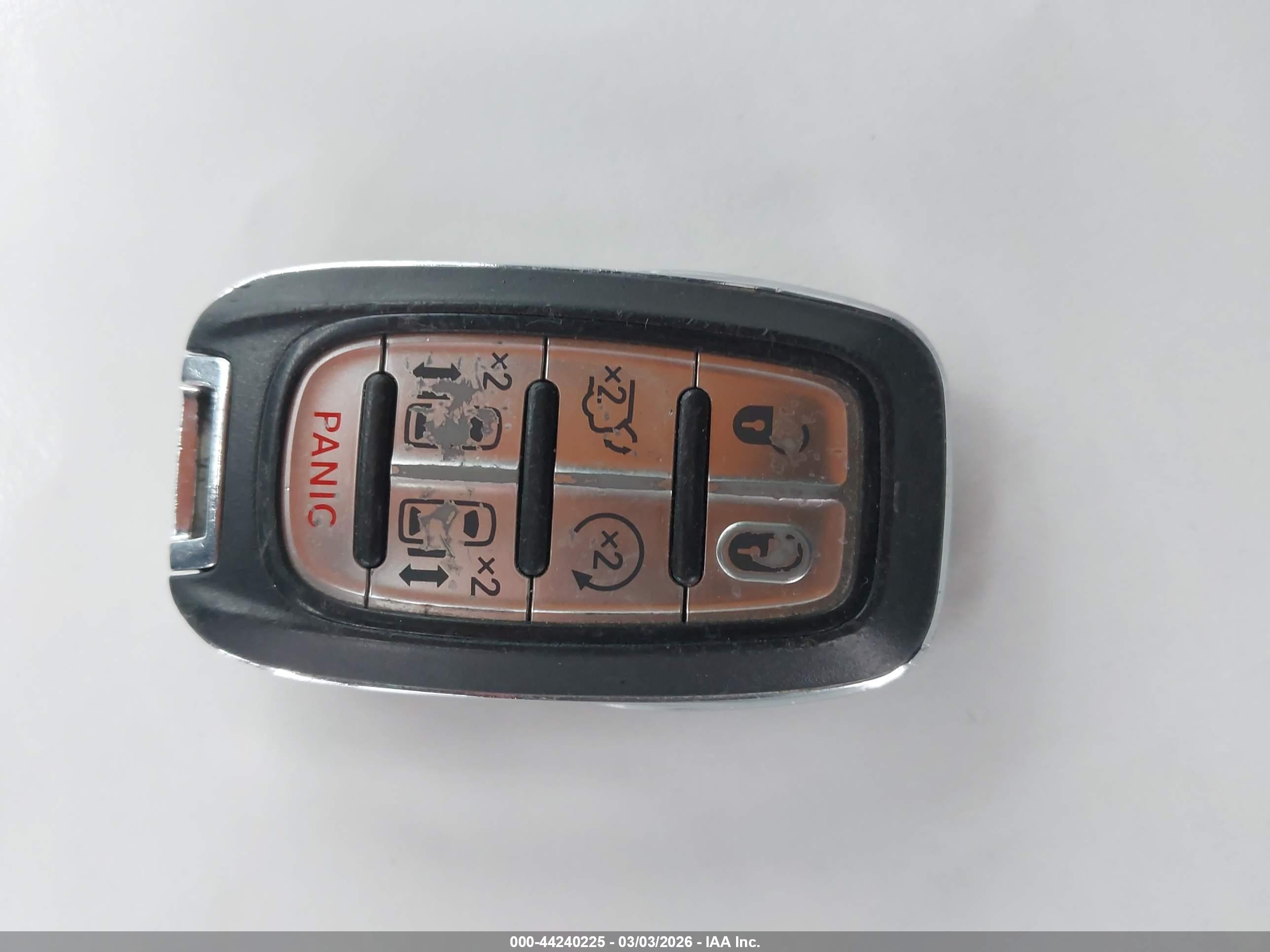 CHRYSLER PACIFICA image 11