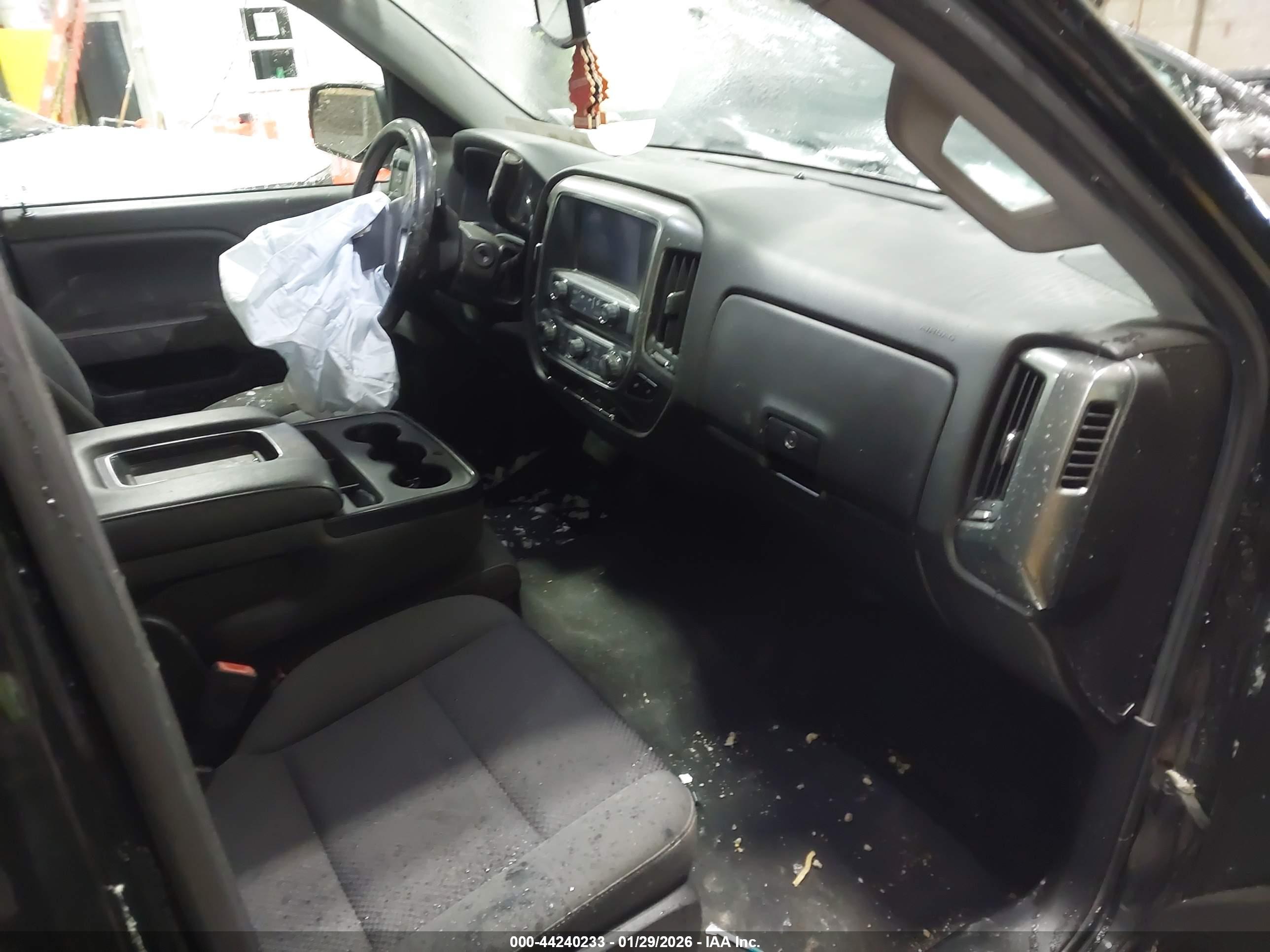 CHEVROLET SILVERADO image 5