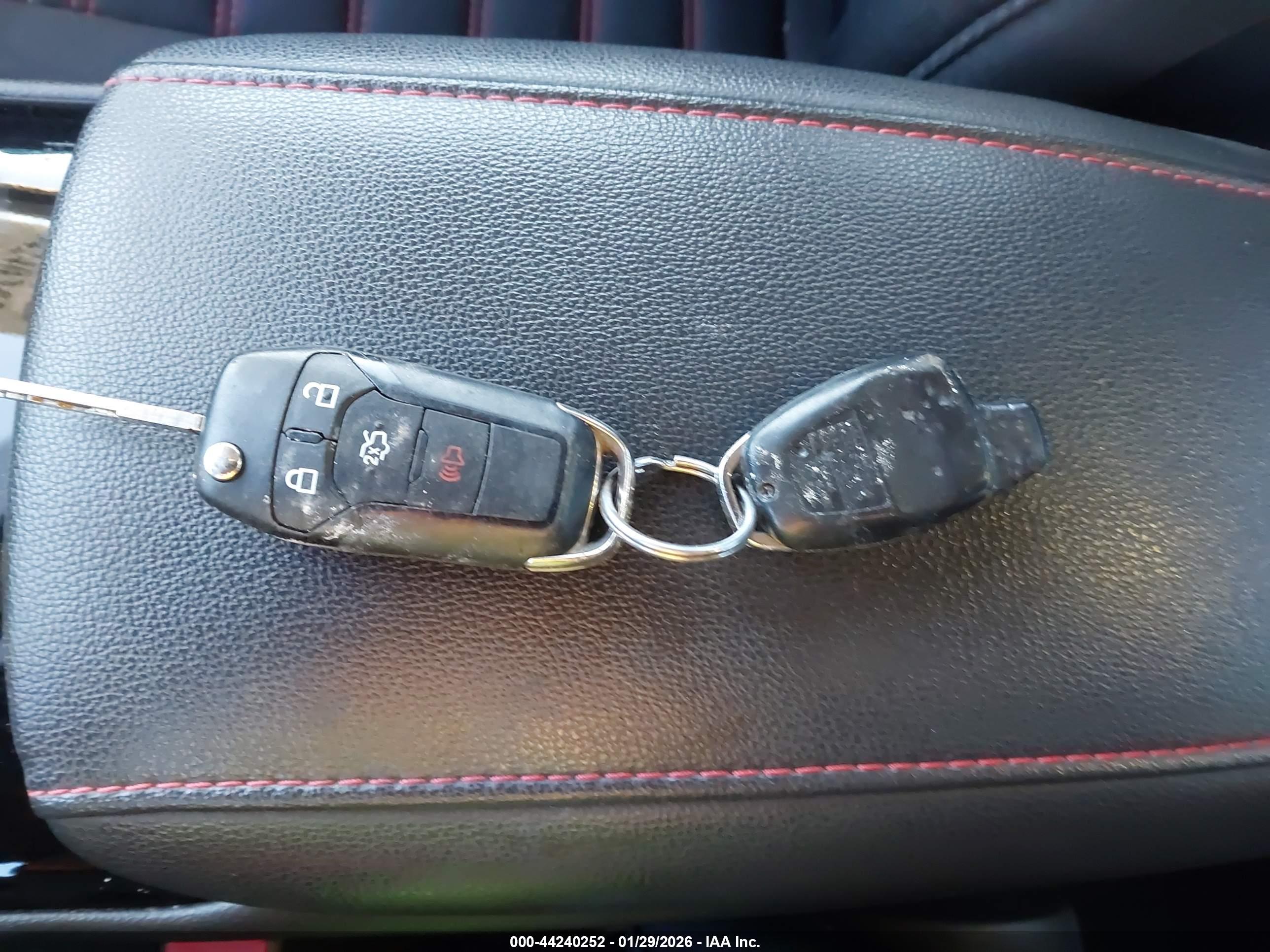 FORD FUSION image 11