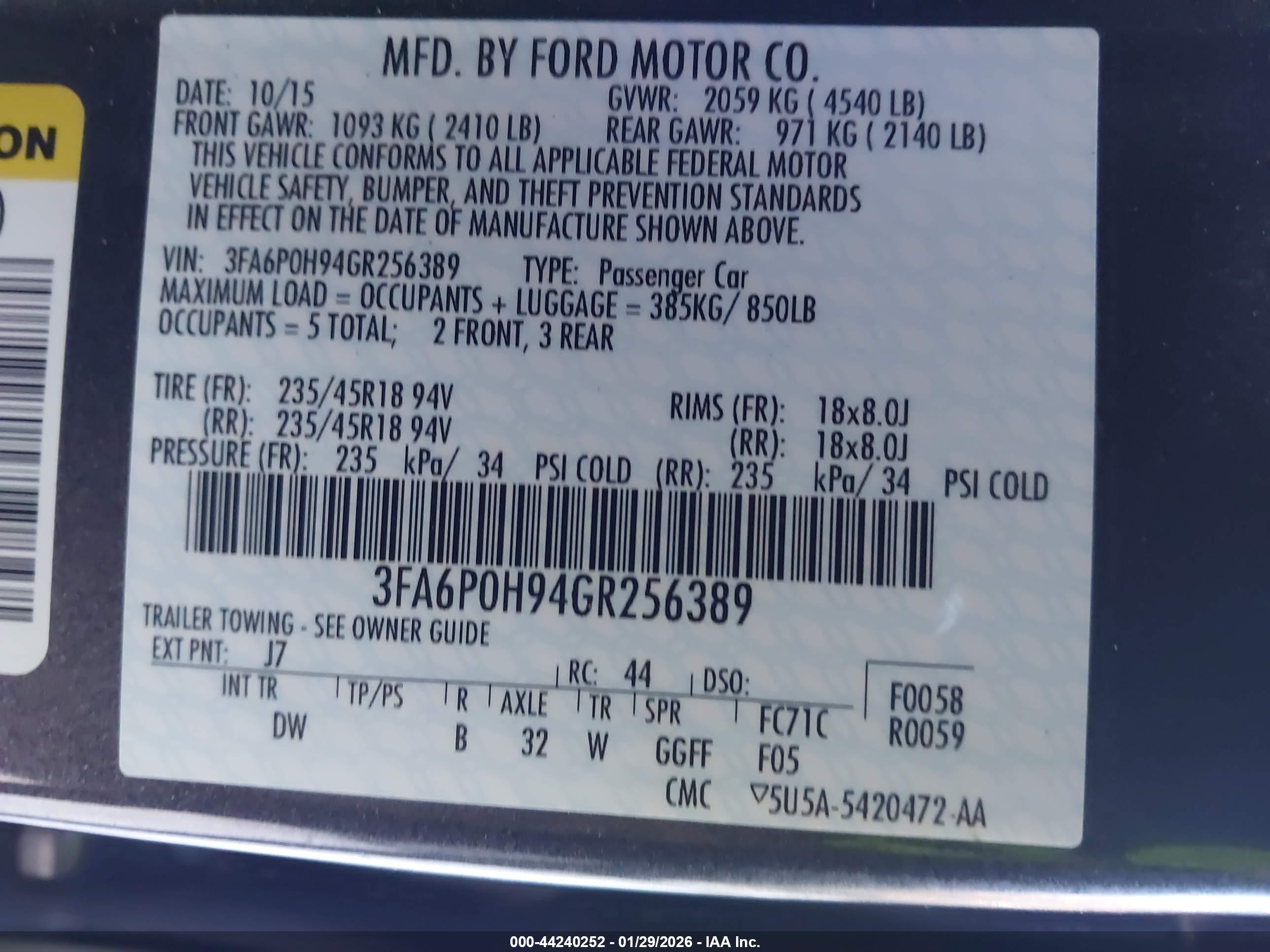 FORD FUSION image 9