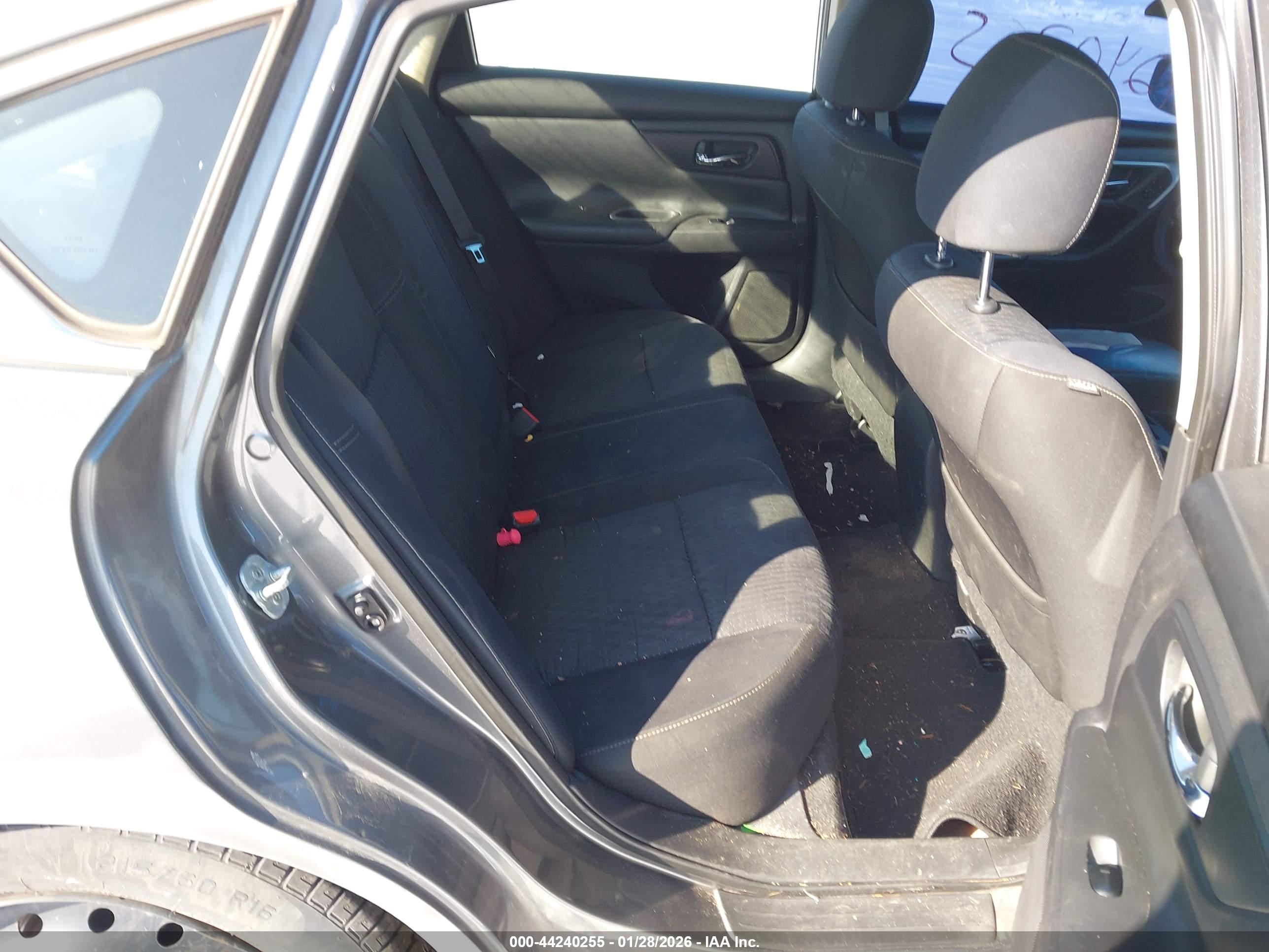 NISSAN ALTIMA image 8