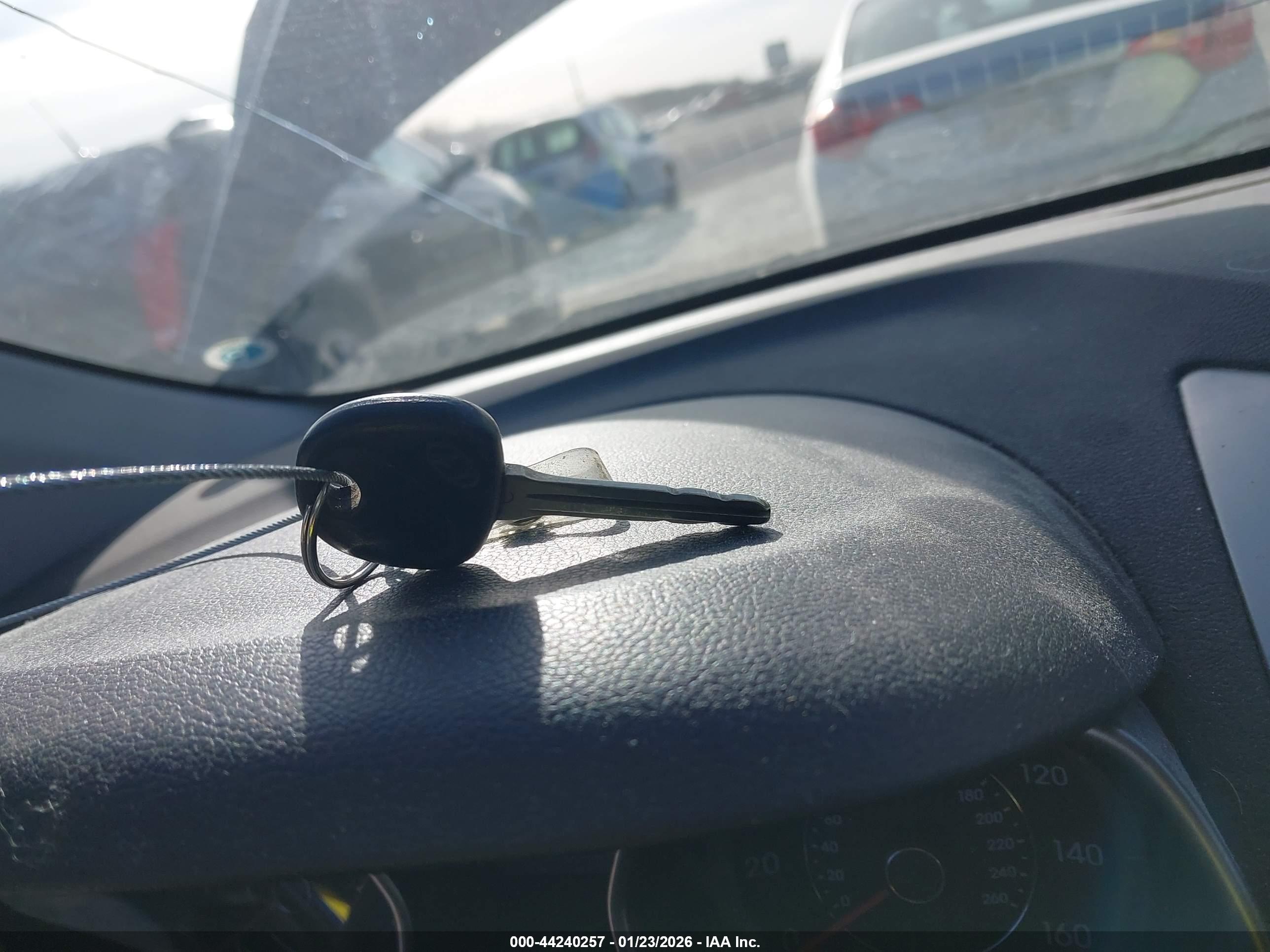 HYUNDAI ELANTRA image 11