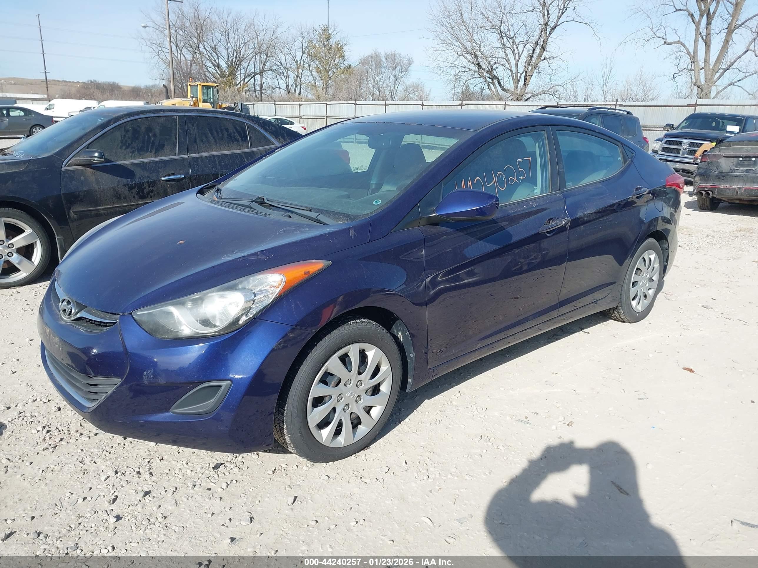 HYUNDAI ELANTRA image 2