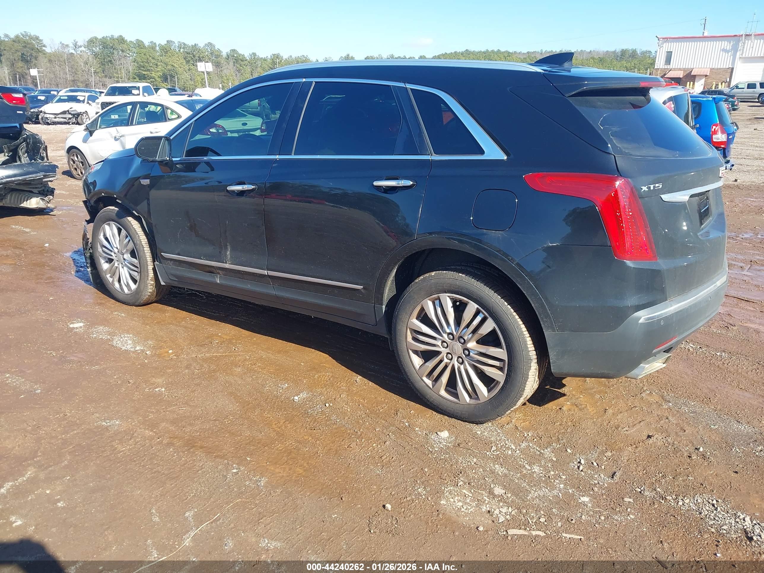 CADILLAC XT5 image 3