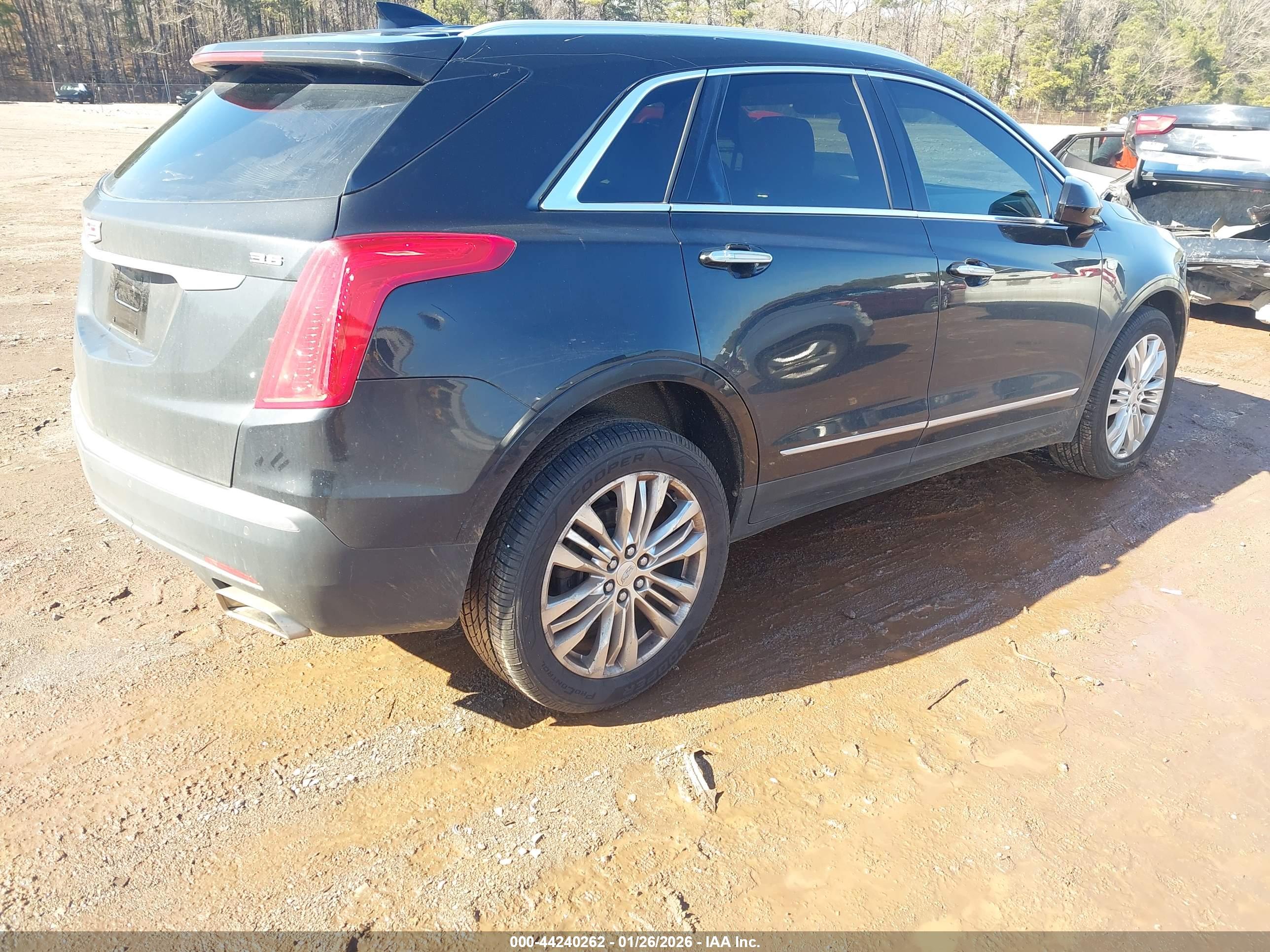 CADILLAC XT5 image 4