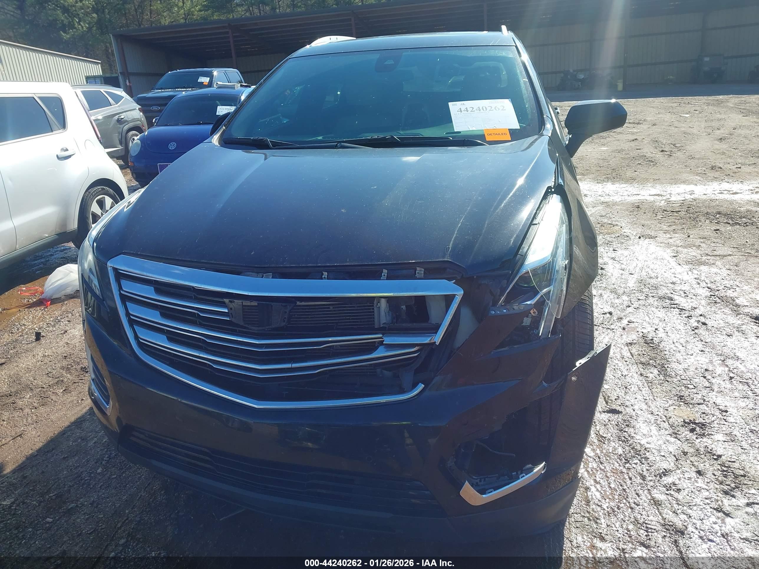 CADILLAC XT5 image 6