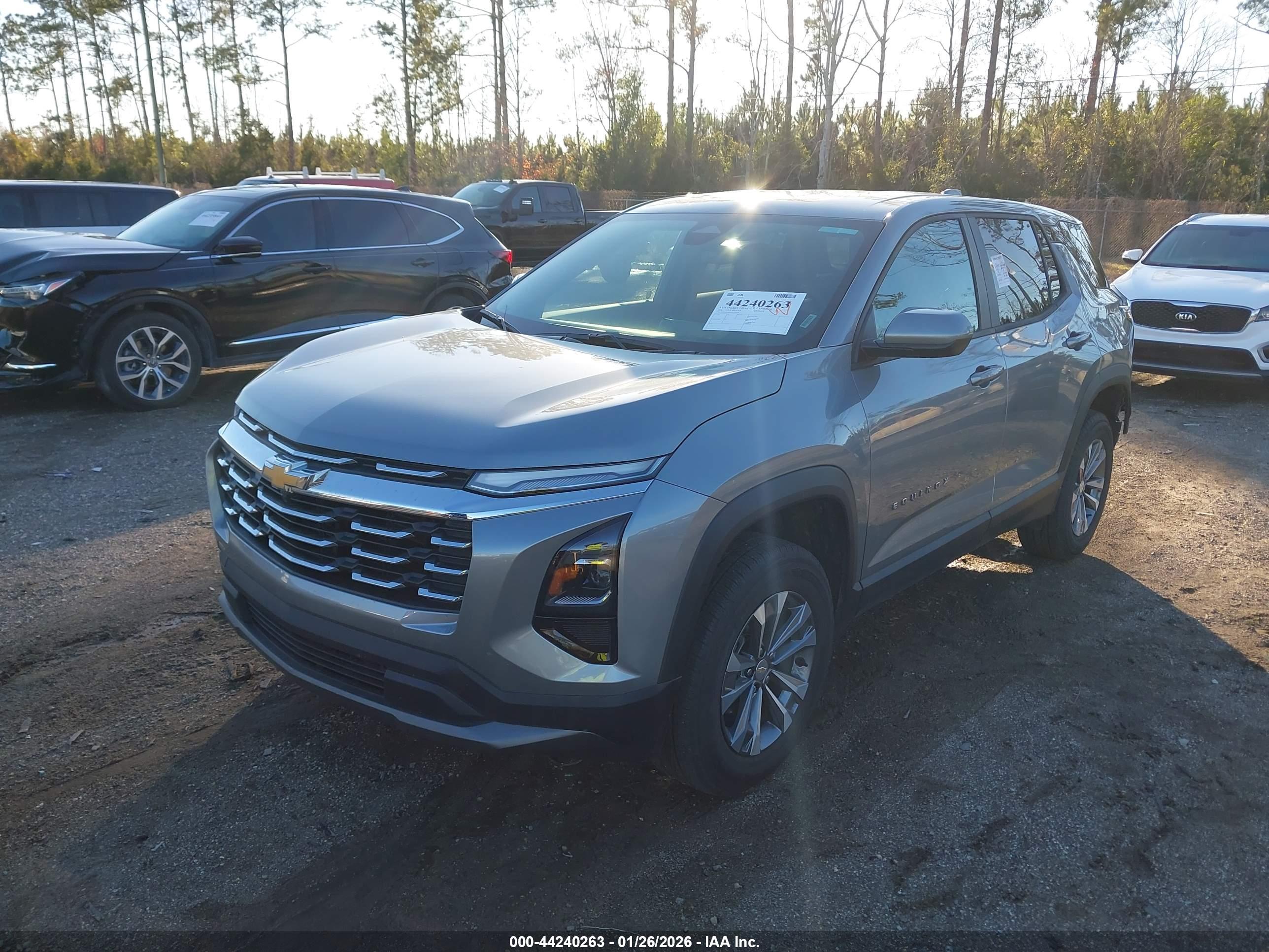 CHEVROLET EQUINOX image 2