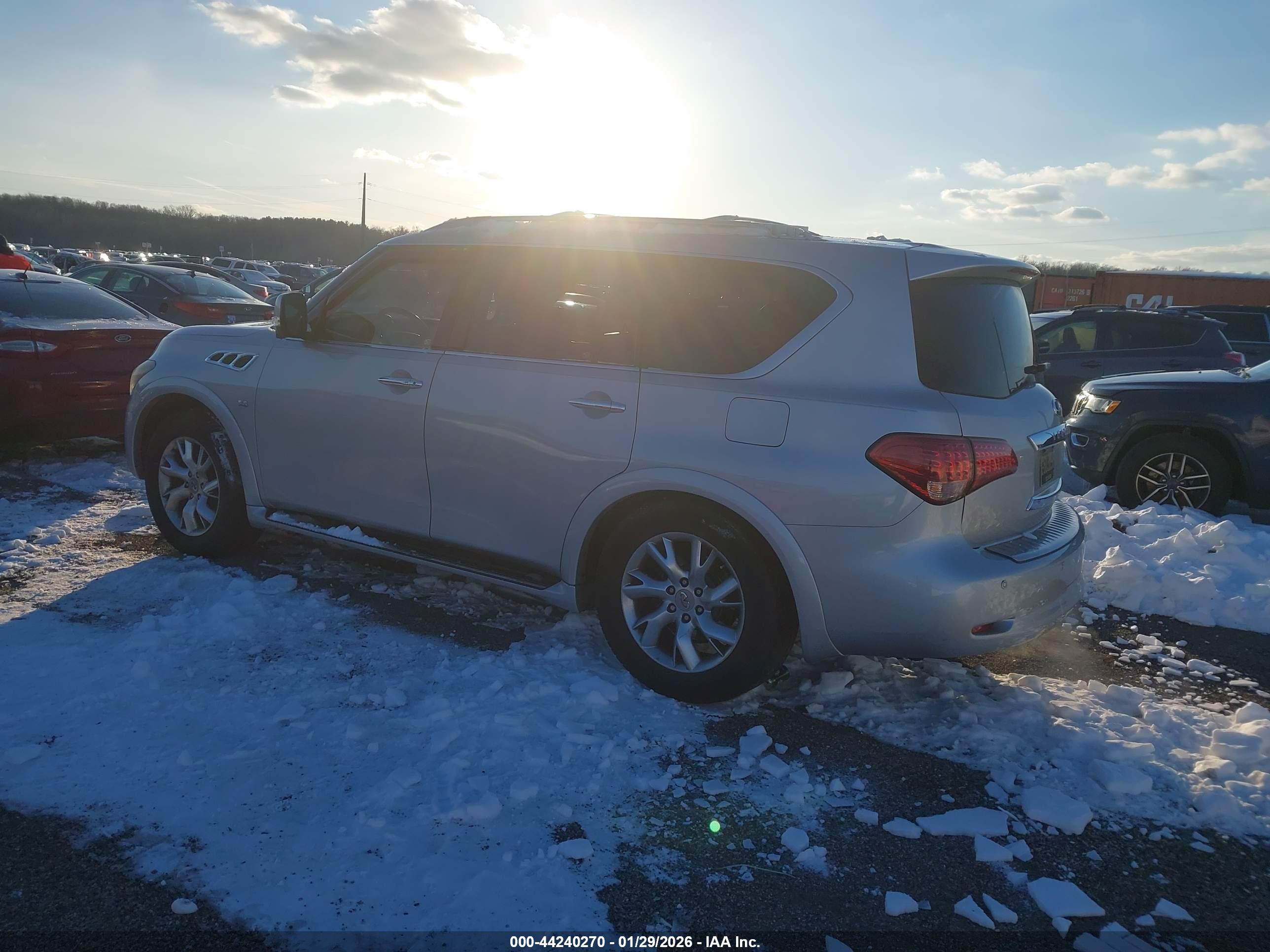 INFINITI QX80 image 3