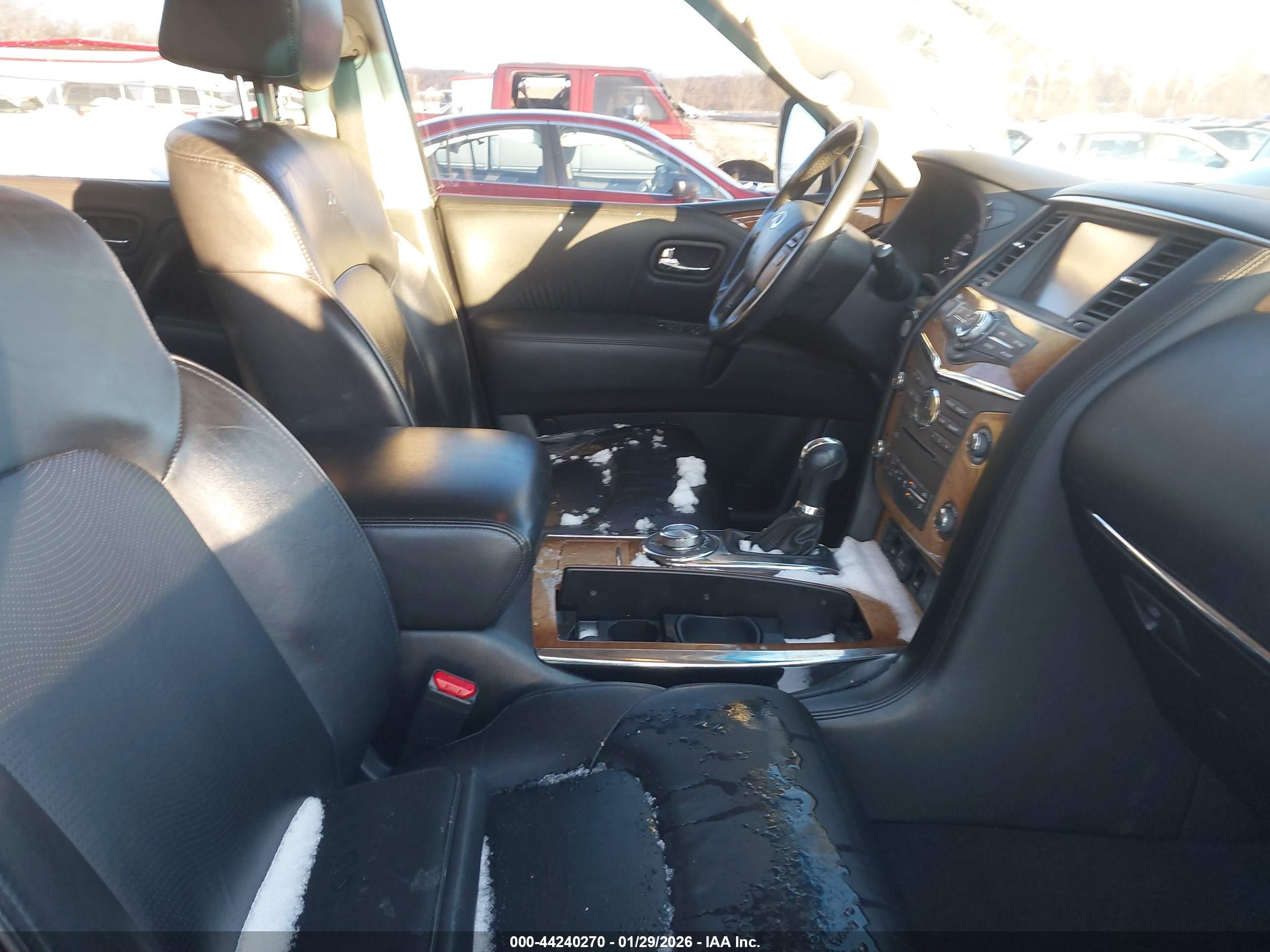 INFINITI QX80 image 5