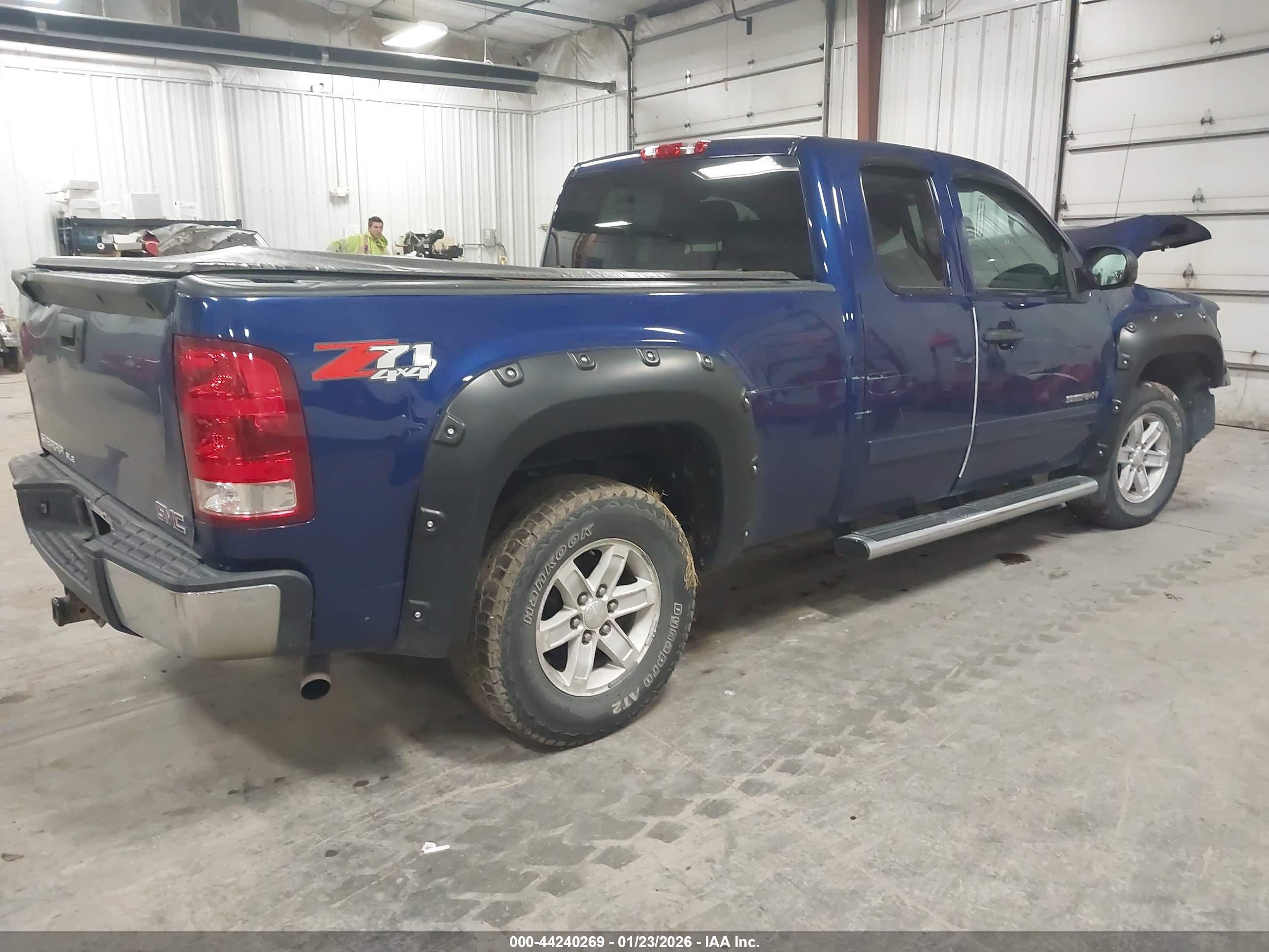GMC SIERRA image 4